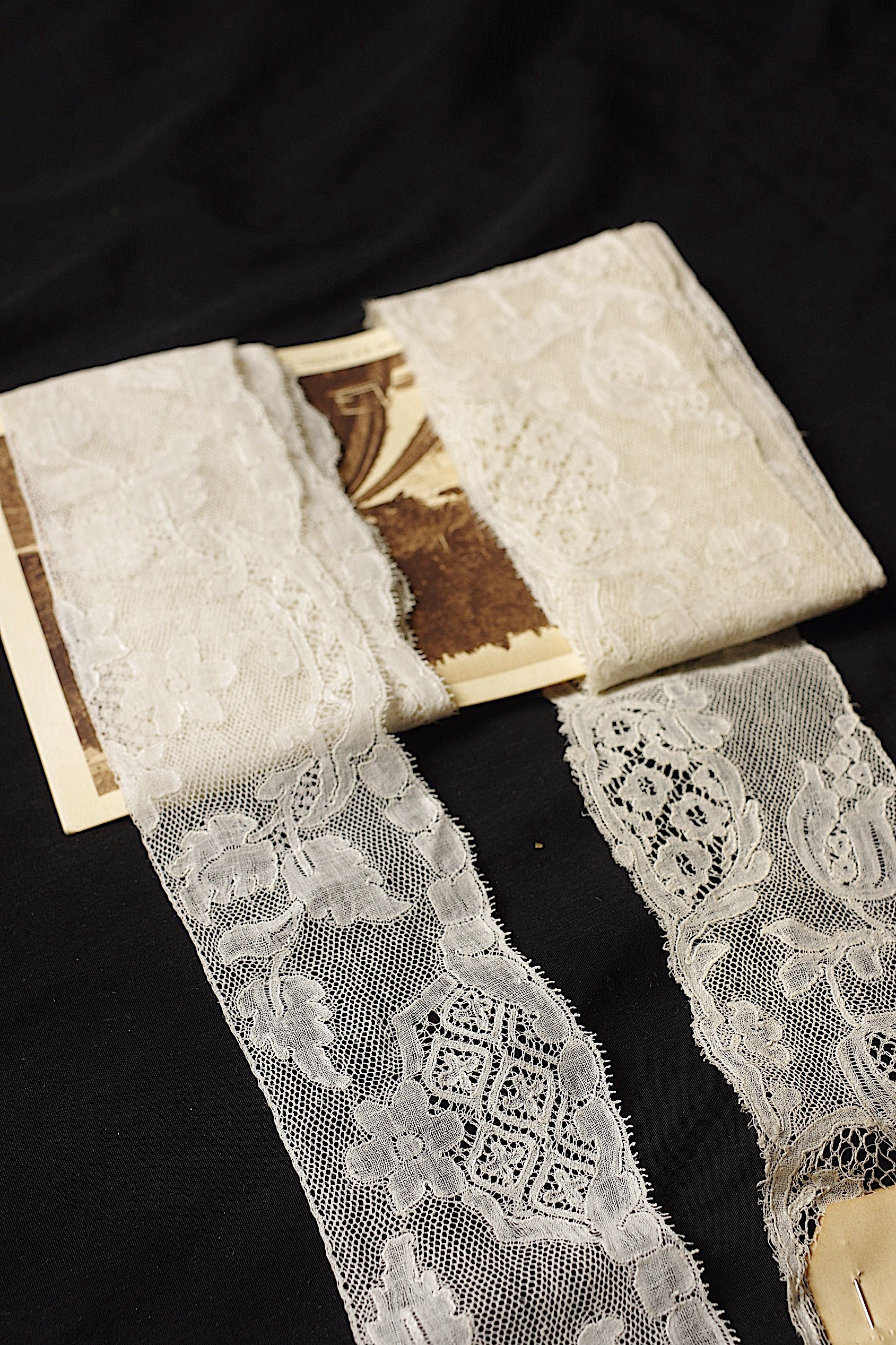 アンティークレース dentelle ancienne 2種