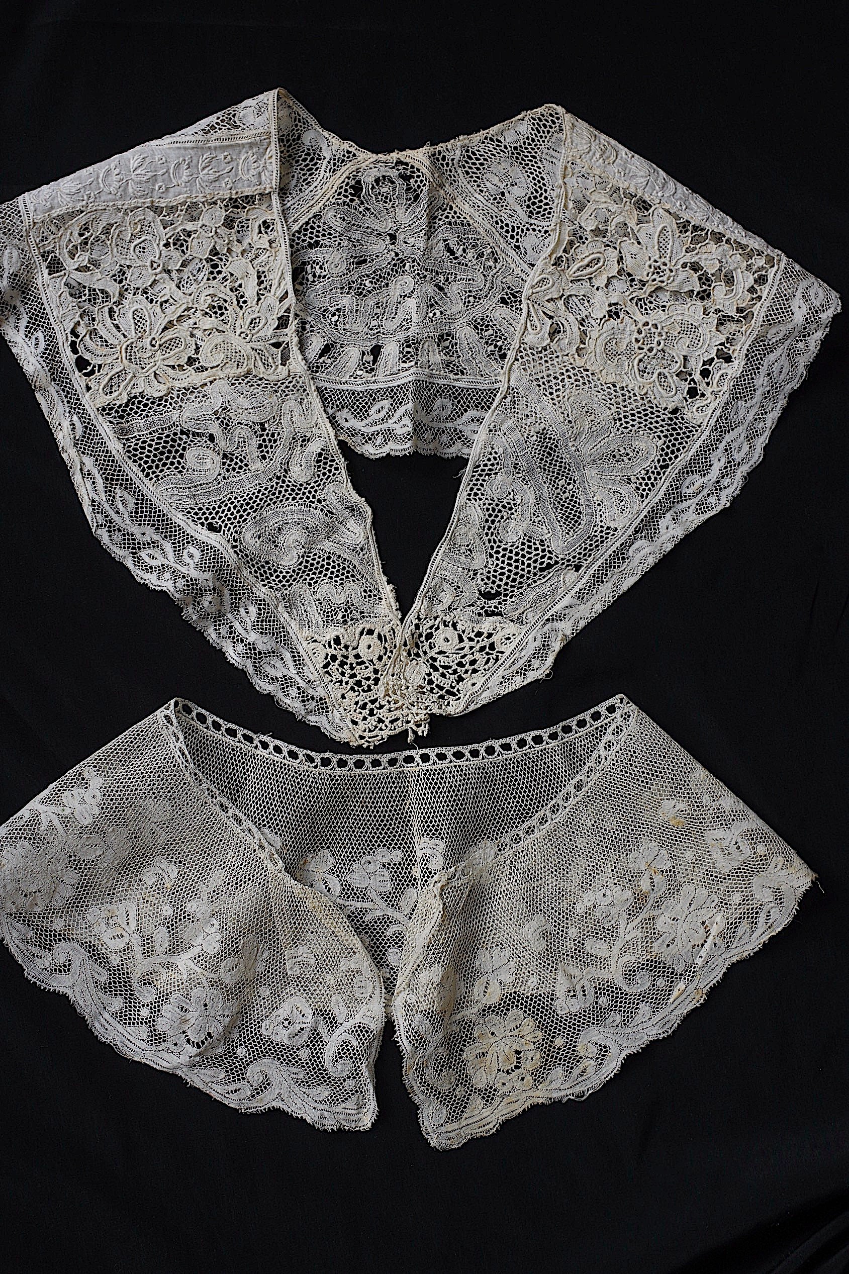 アンティークレース dentelle ancienne 襟2つ