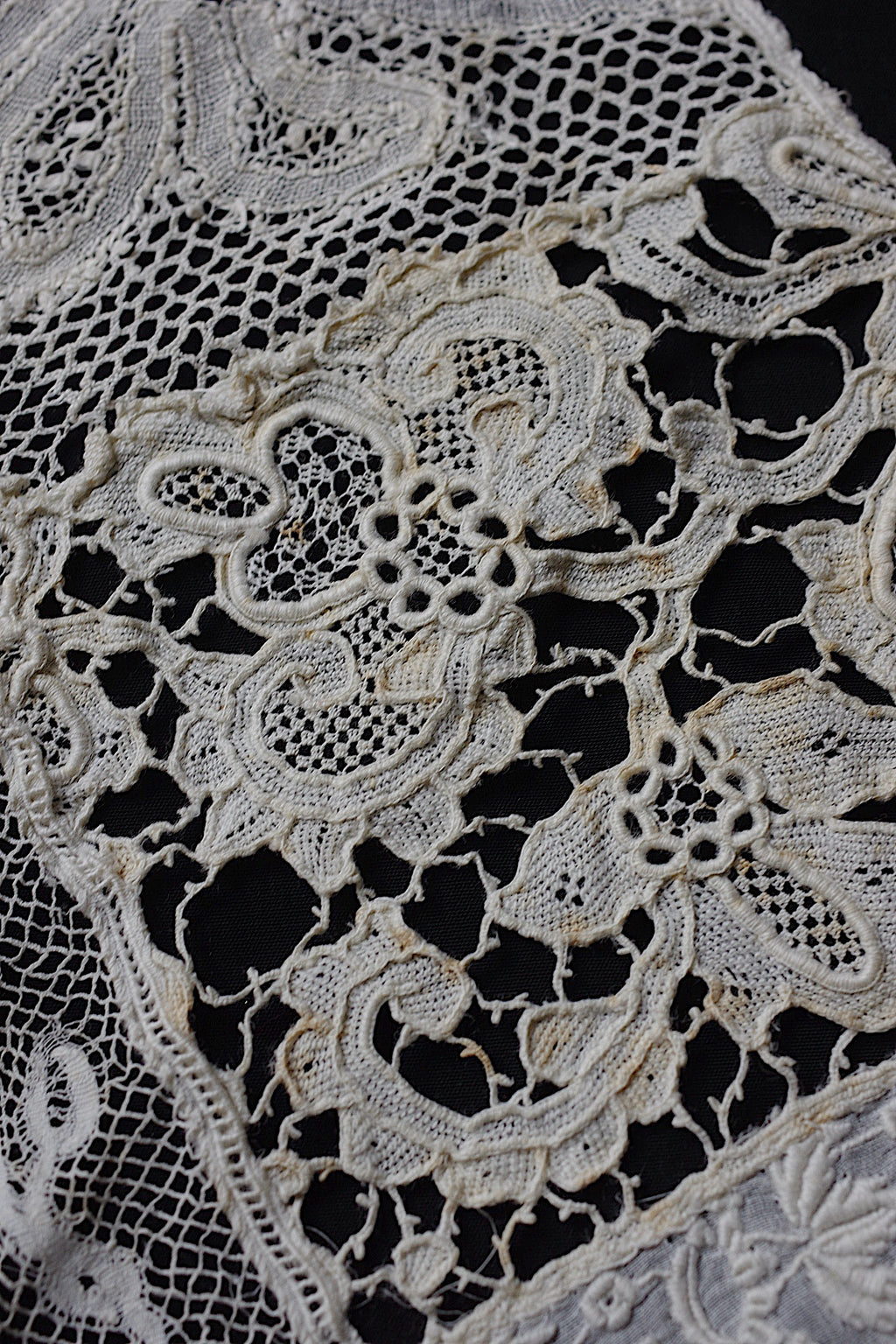 アンティークレース dentelle ancienne 襟2つ