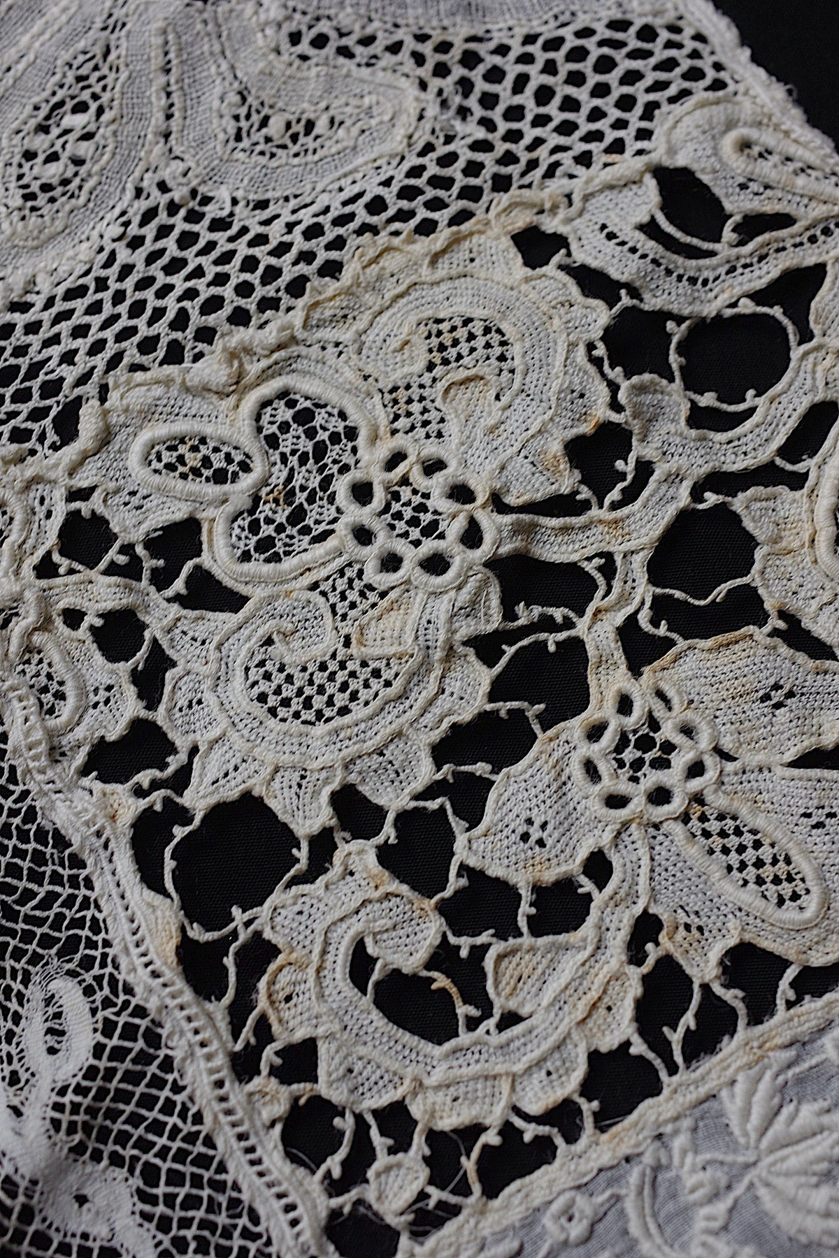 アンティークレース dentelle ancienne 襟2つ