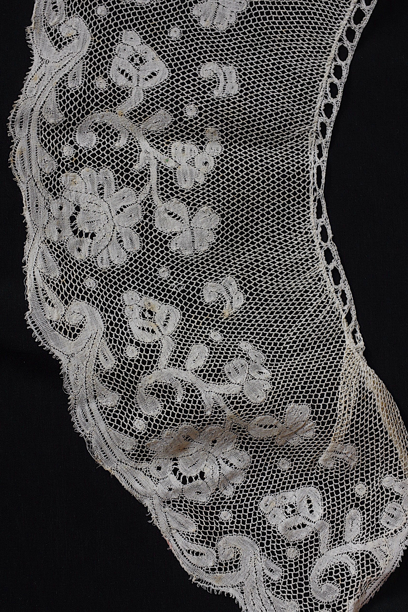 アンティークレース dentelle ancienne 襟2つ