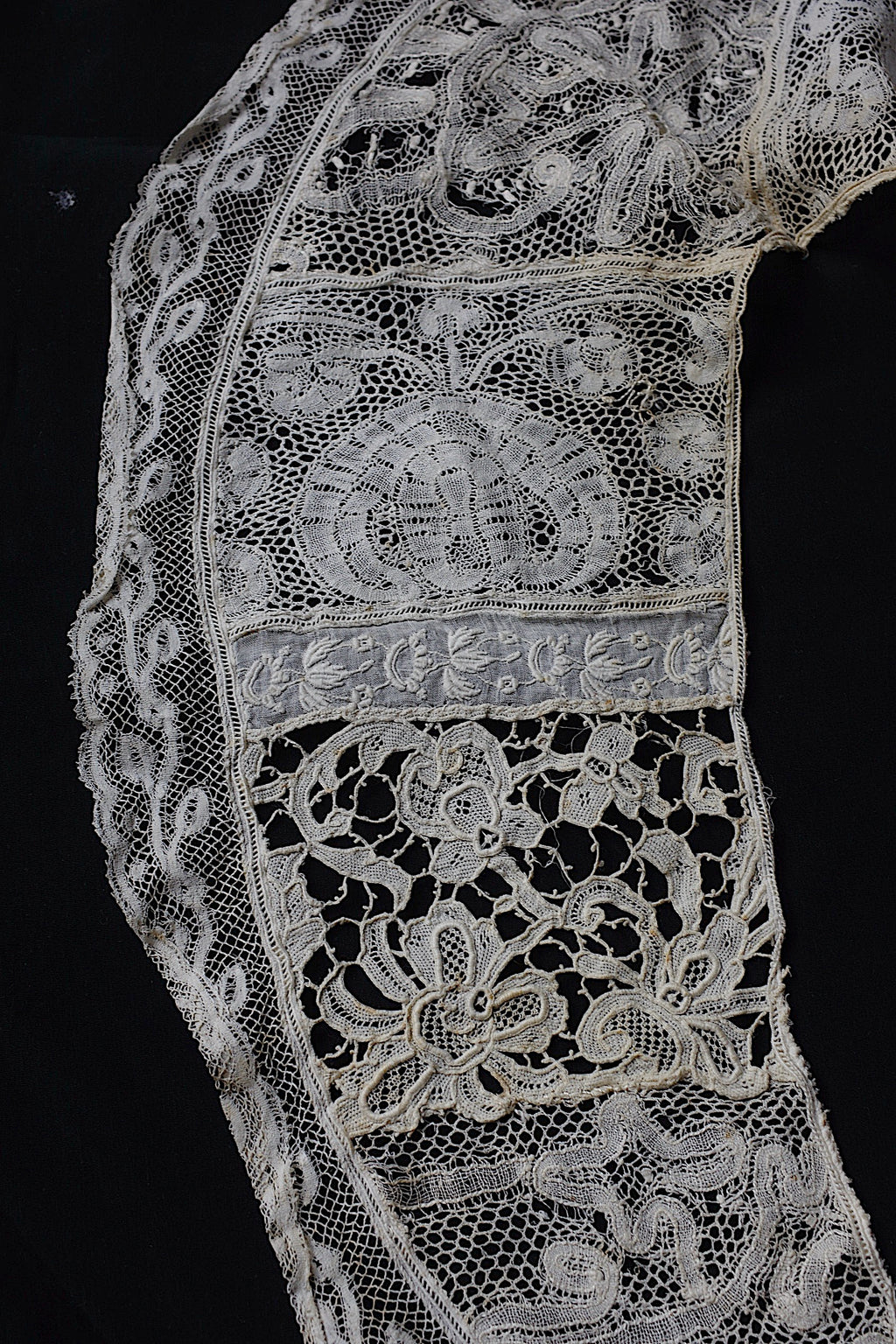 アンティークレース dentelle ancienne 襟2つ