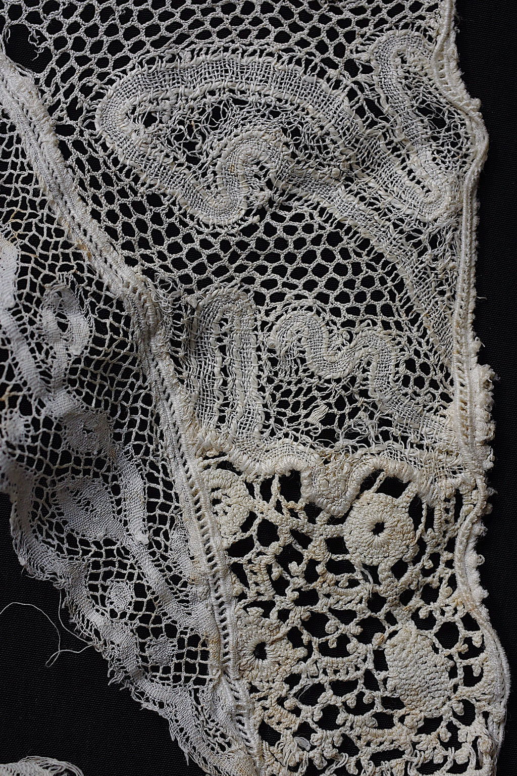 アンティークレース dentelle ancienne 襟2つ