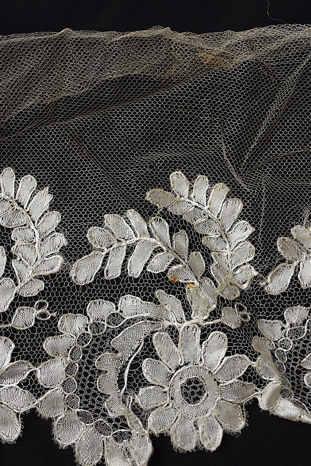 アンティークレース dentelle ancienne ブロンドレース　素材用