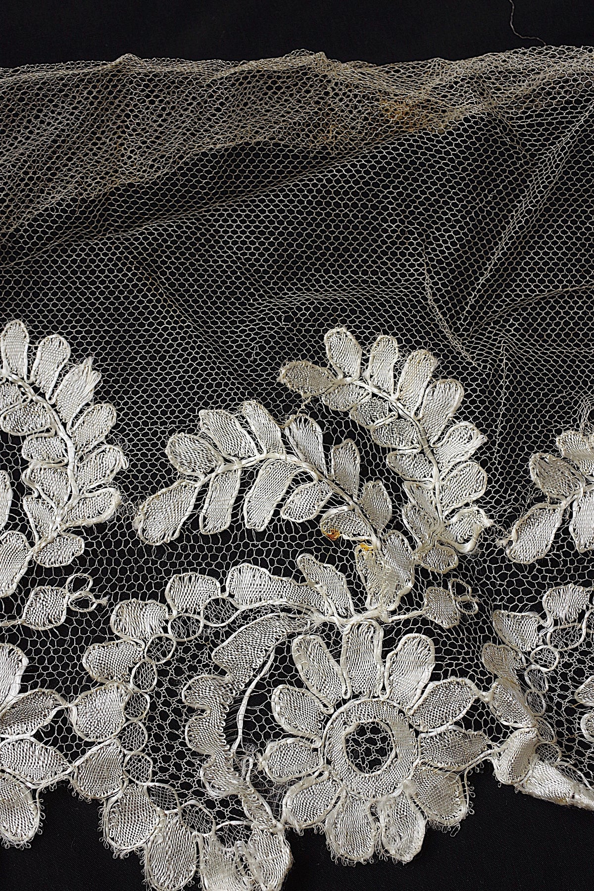 アンティークレース dentelle ancienne ブロンドレース　素材用