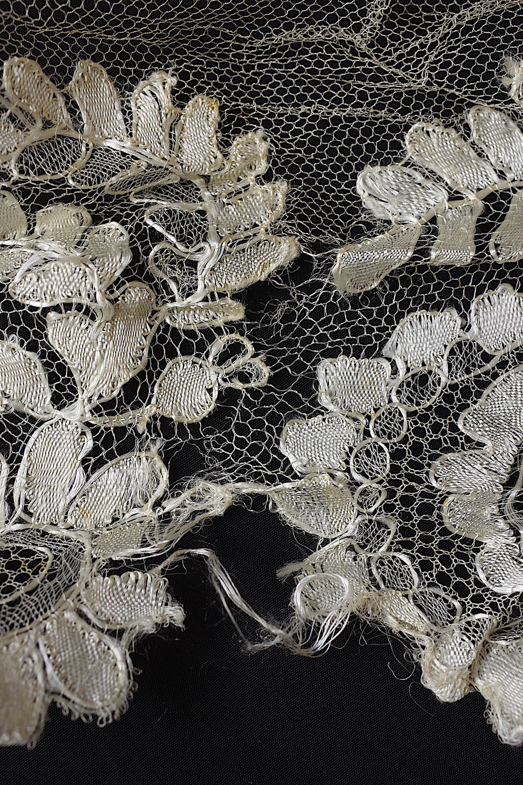アンティークレース dentelle ancienne ブロンドレース　素材用