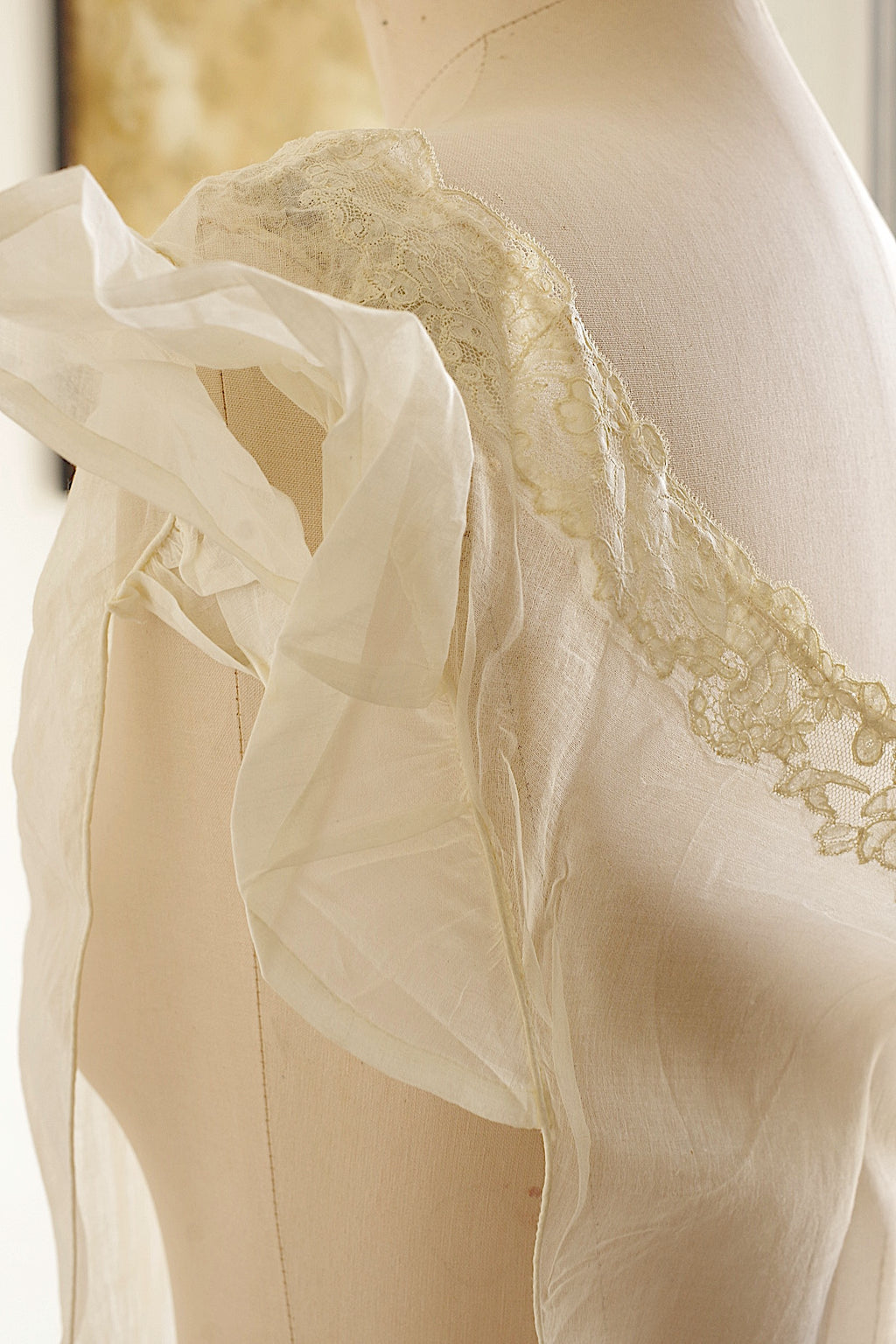 アンティークレース dentelle ancienne 刺繍　plastron