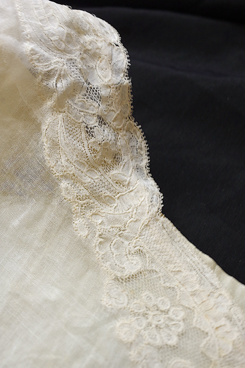 アンティークレース dentelle ancienne 刺繍　plastron