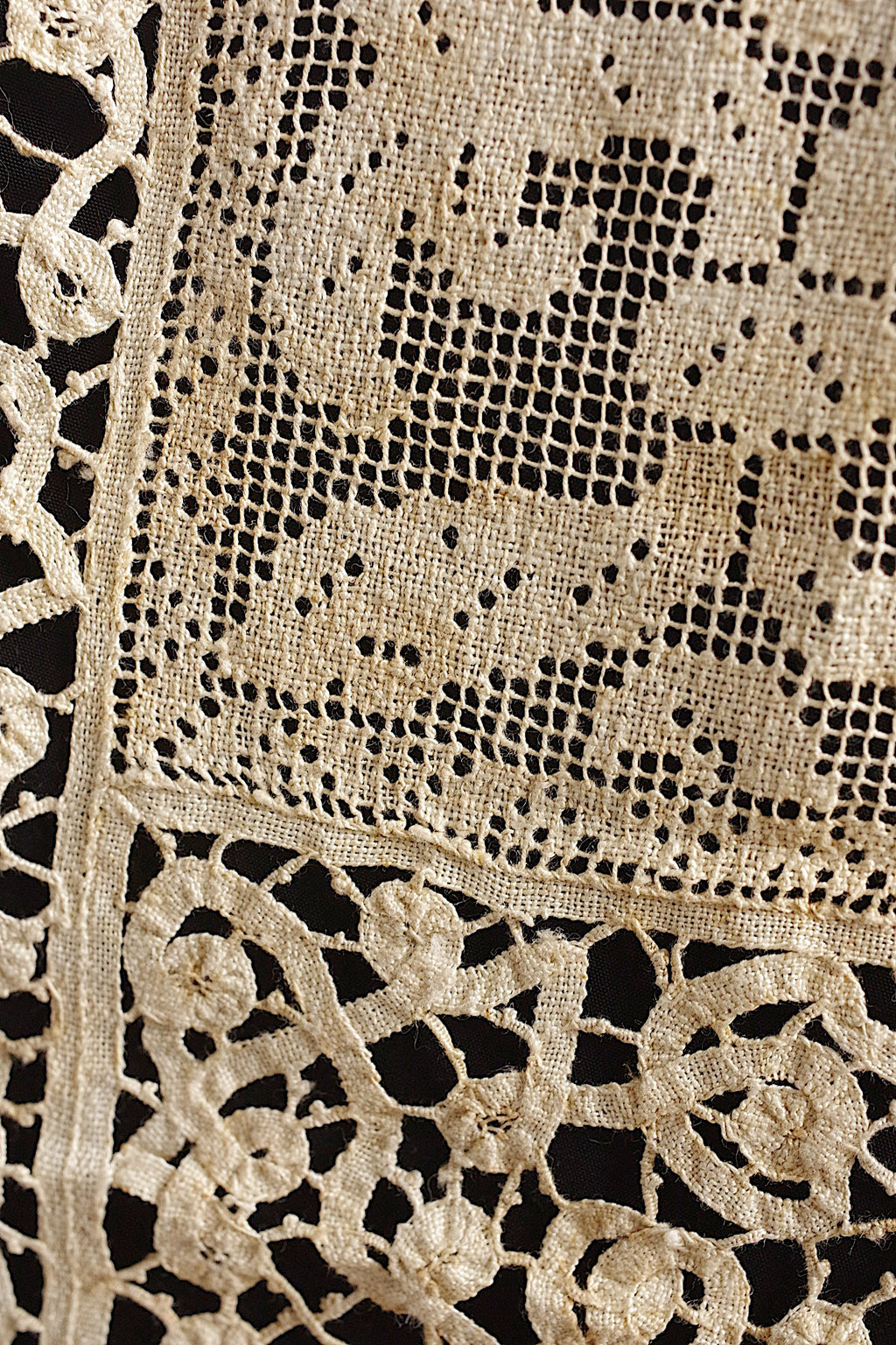 アンティークレースクロス　antique linge de maison