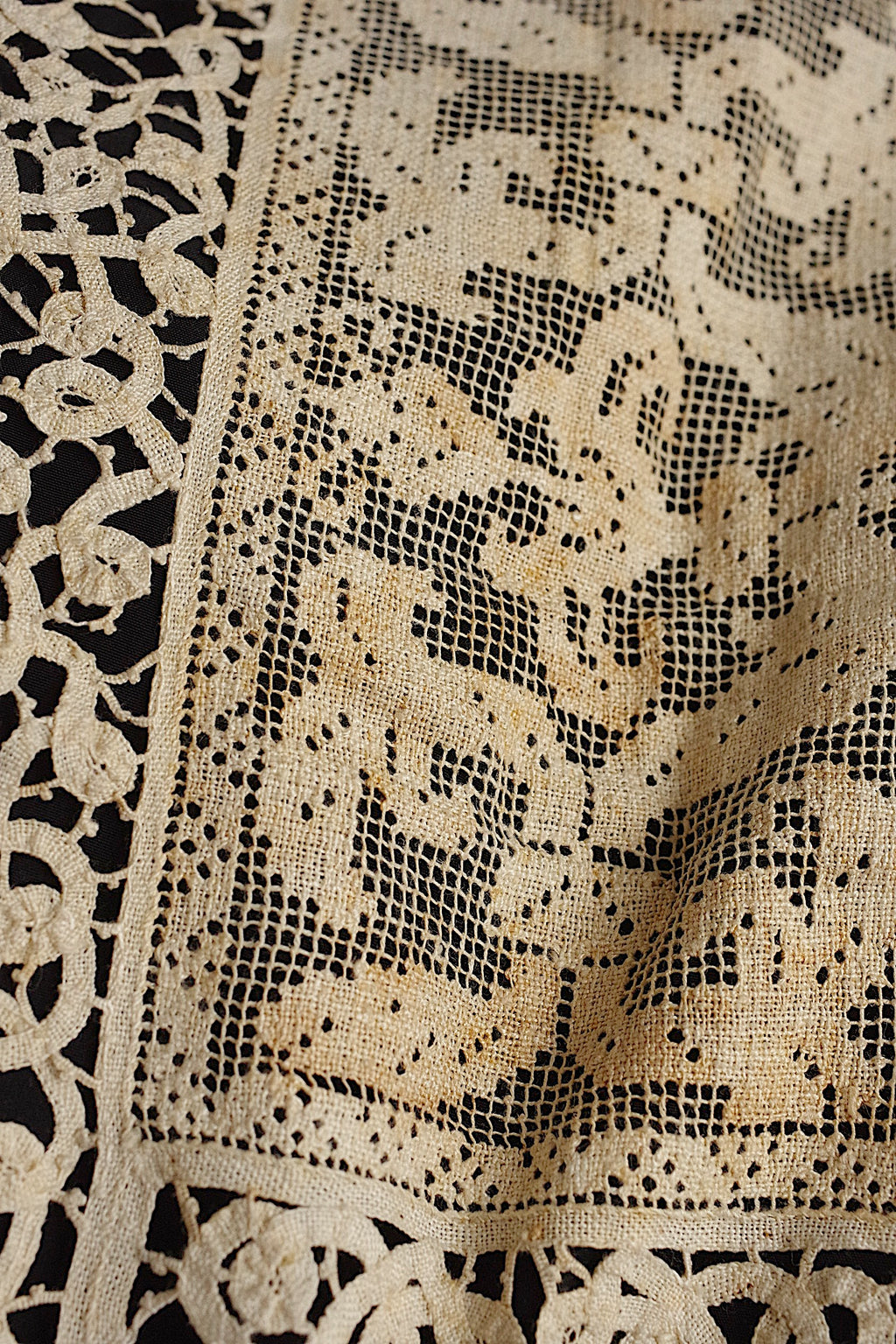 アンティークレースクロス　antique linge de maison