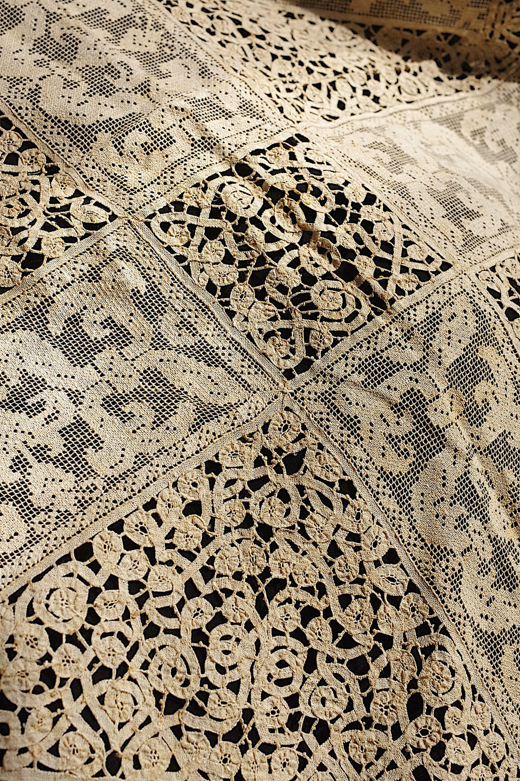 アンティークレースクロス　antique linge de maison