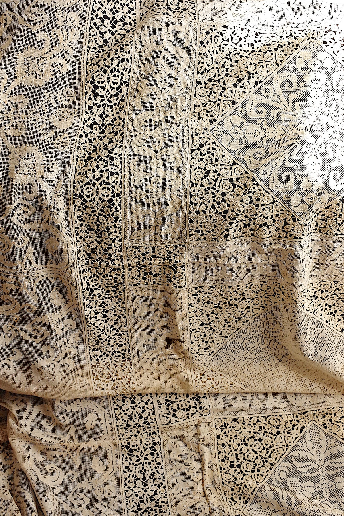 アンティークレースクロス　antique linge de maison