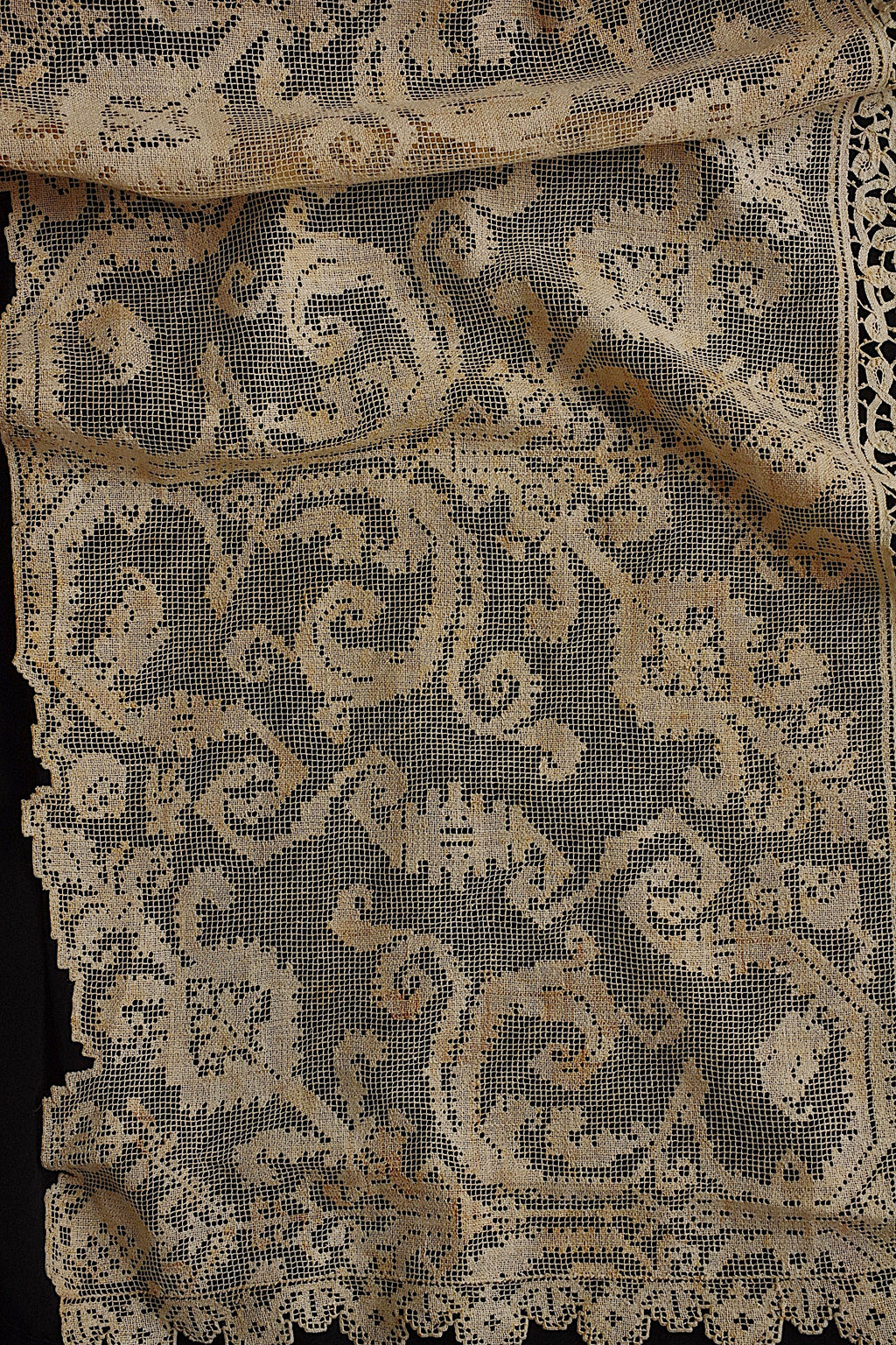 アンティークレースクロス　antique linge de maison