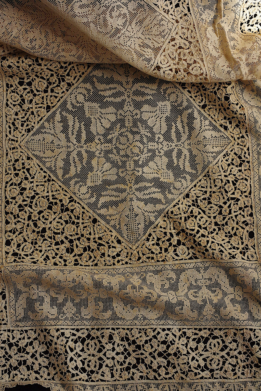 アンティークレースクロス　antique linge de maison