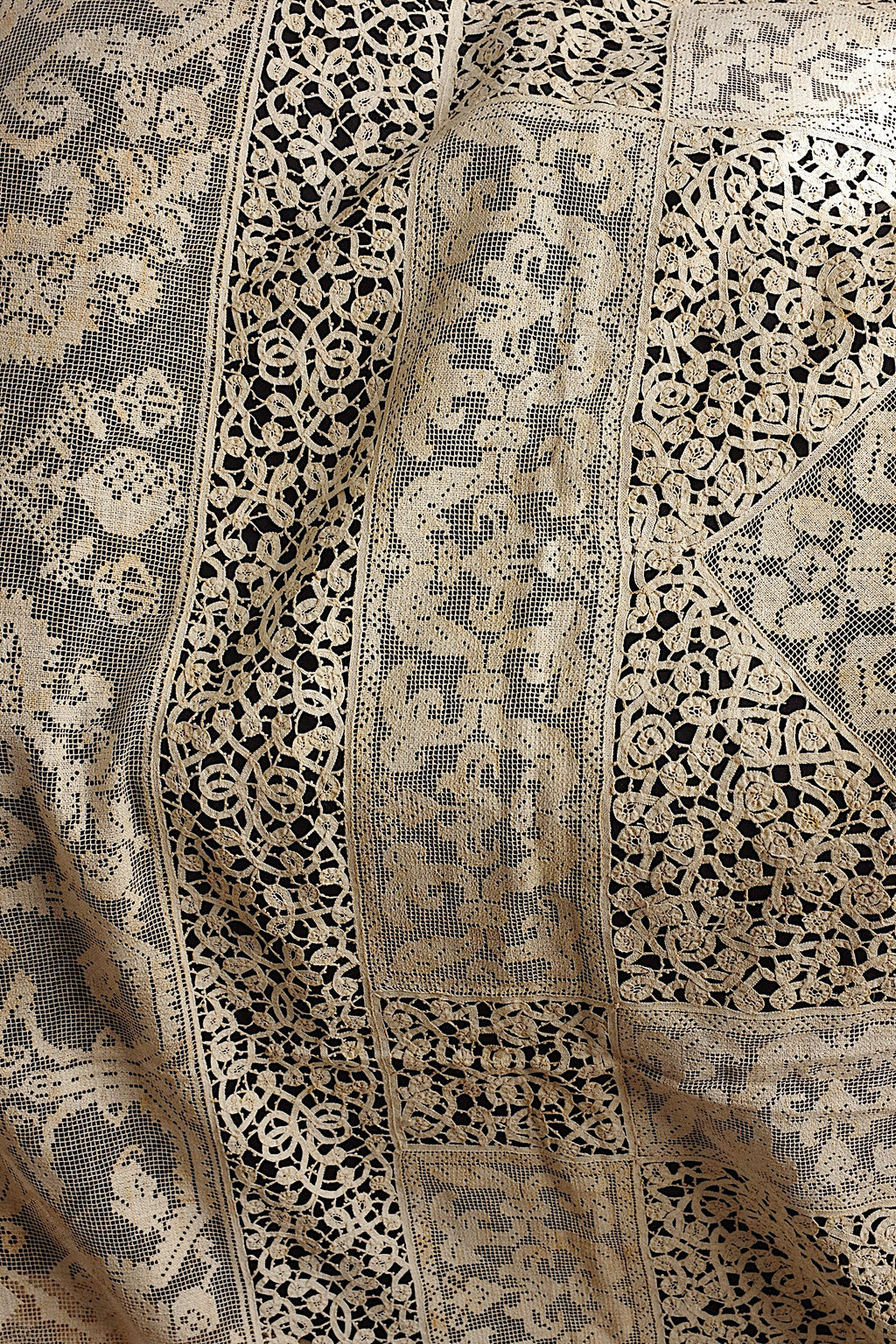 アンティークレースクロス　antique linge de maison