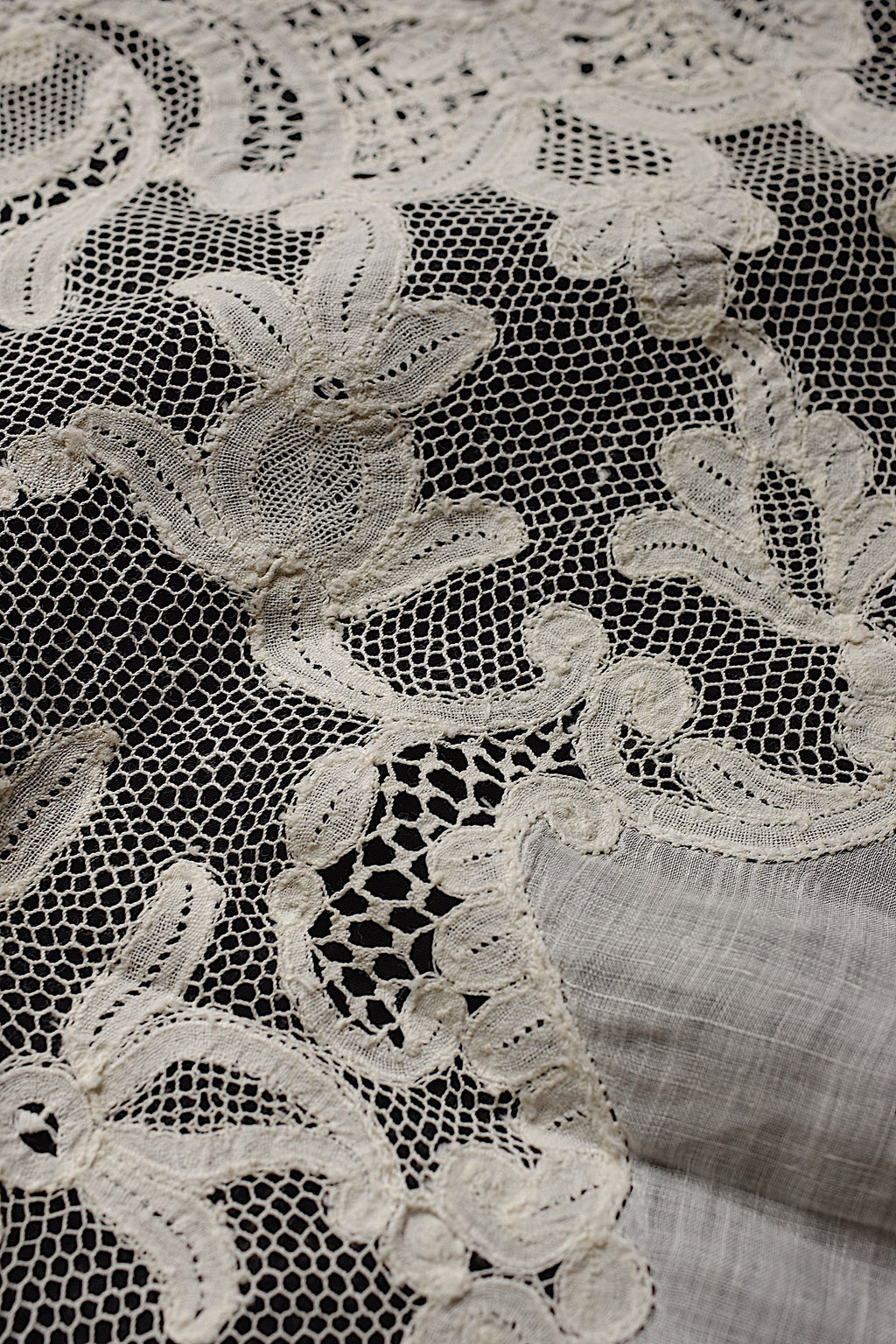 アンティークレースクロス　antique linge de maison ⚪︎