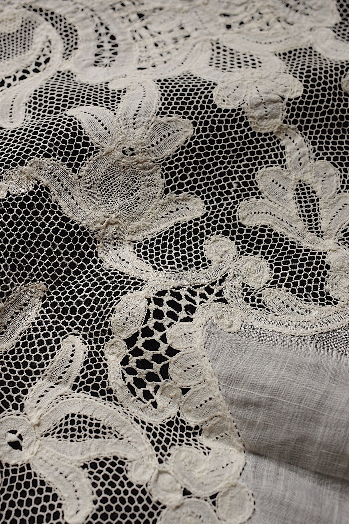 アンティークレースクロス　antique linge de maison ⚪︎