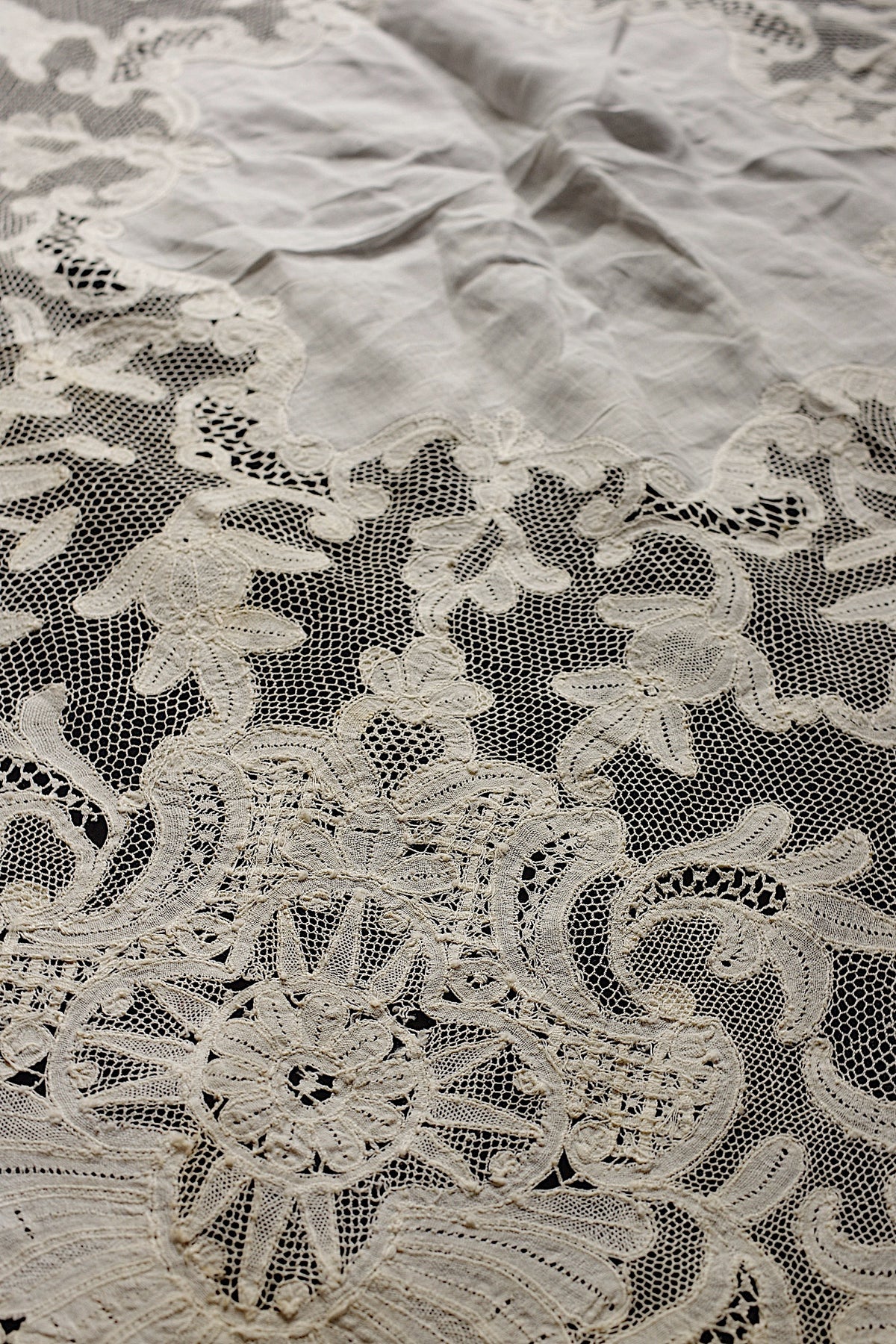 アンティークレースクロス　antique linge de maison ⚪︎
