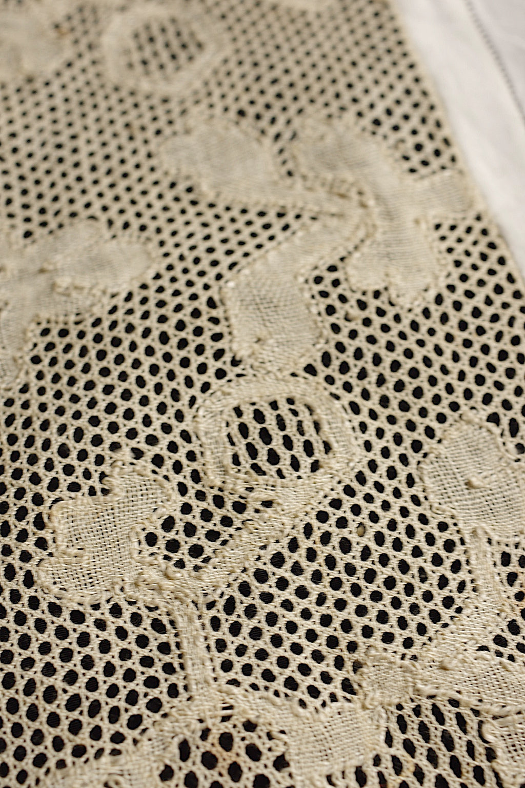 Antique lace tablecloth antique household linen