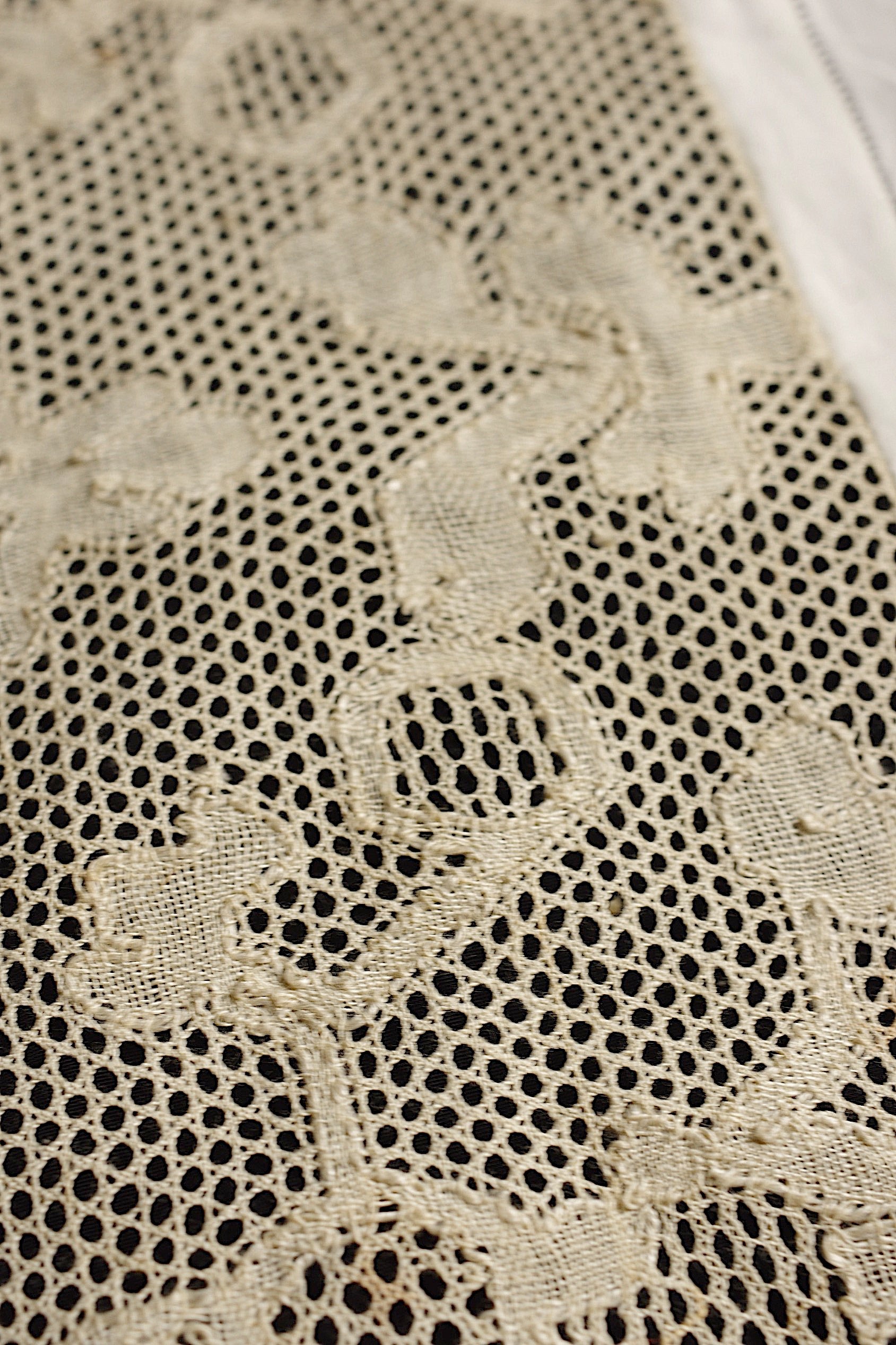 Antique lace tablecloth antique household linen