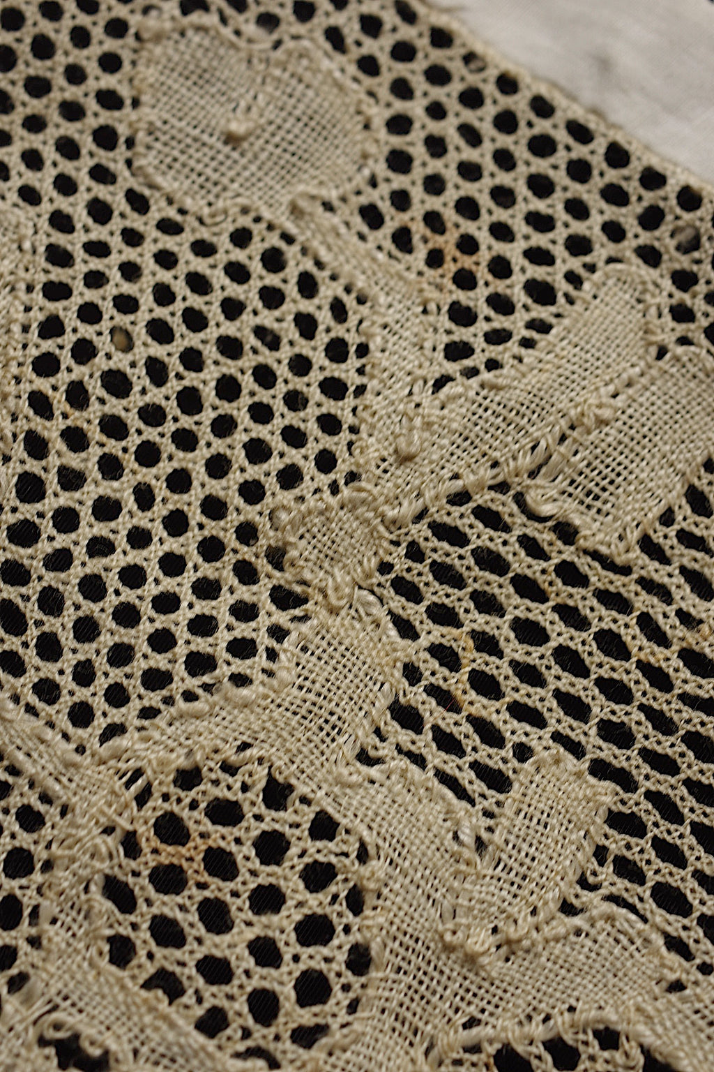 Antique lace tablecloth antique household linen