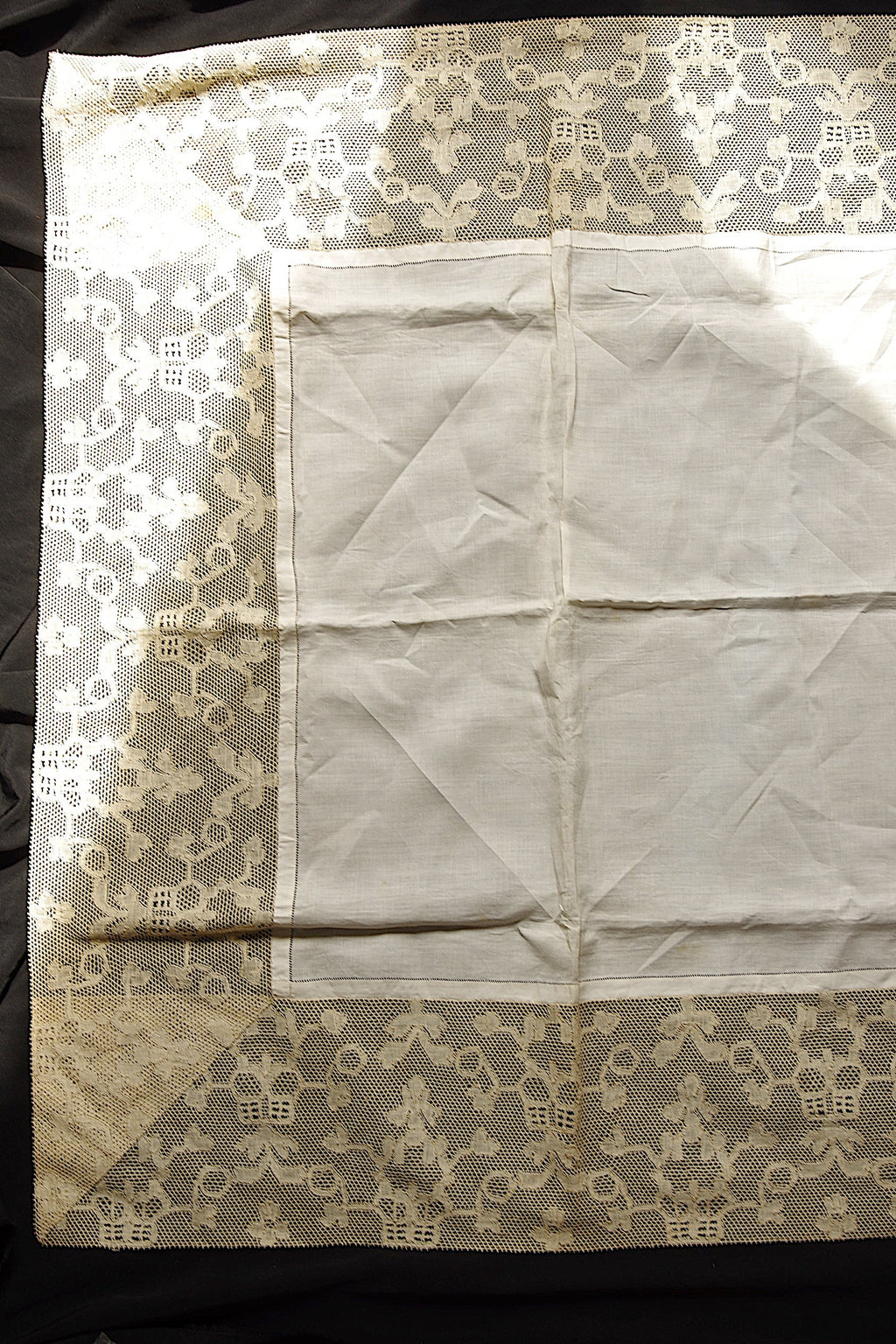 Antique lace tablecloth antique household linen