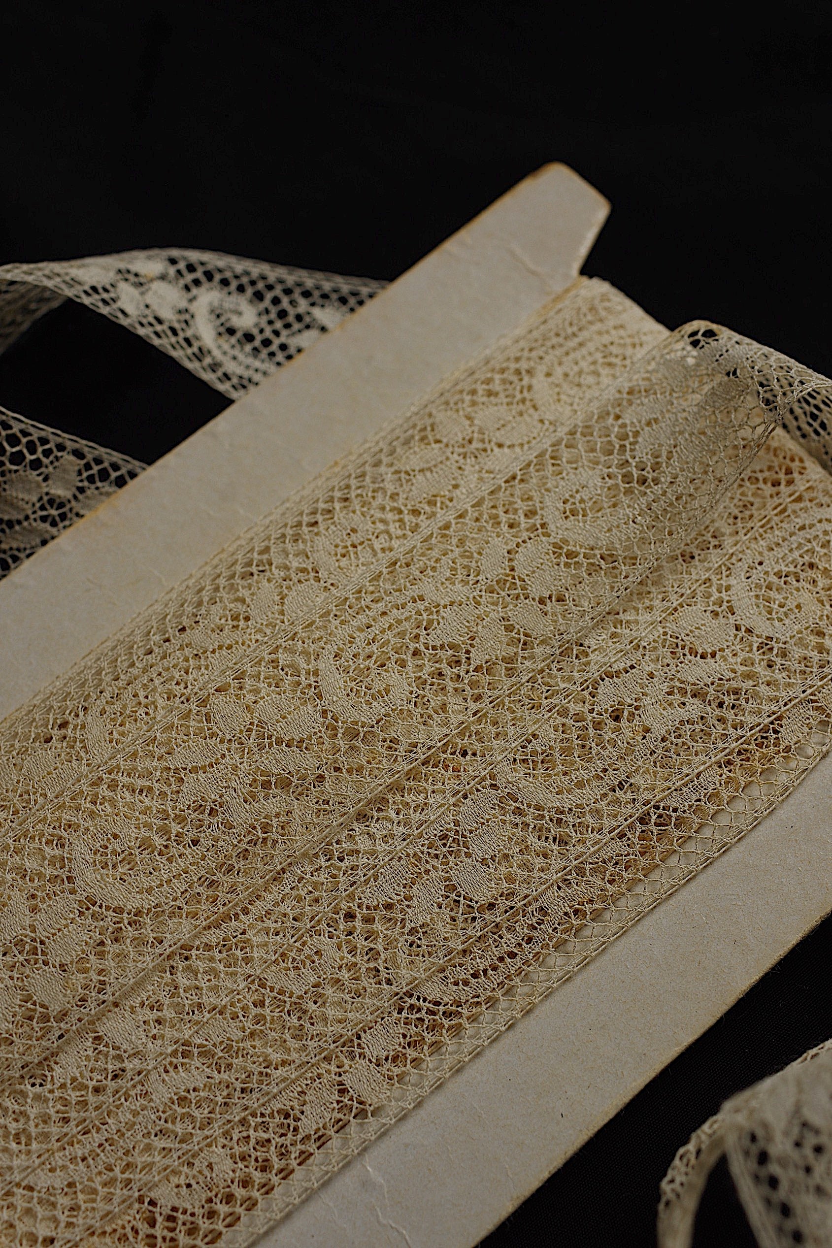 アンティークレース dentelle ancienne 1070cm