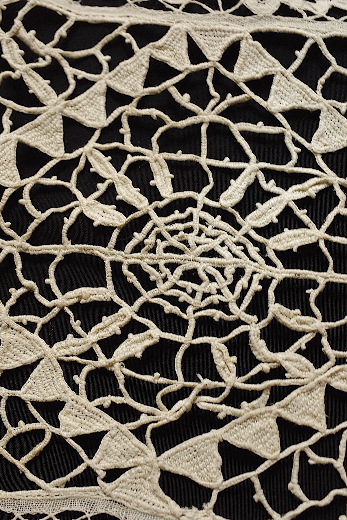 Antique lace small cloth
