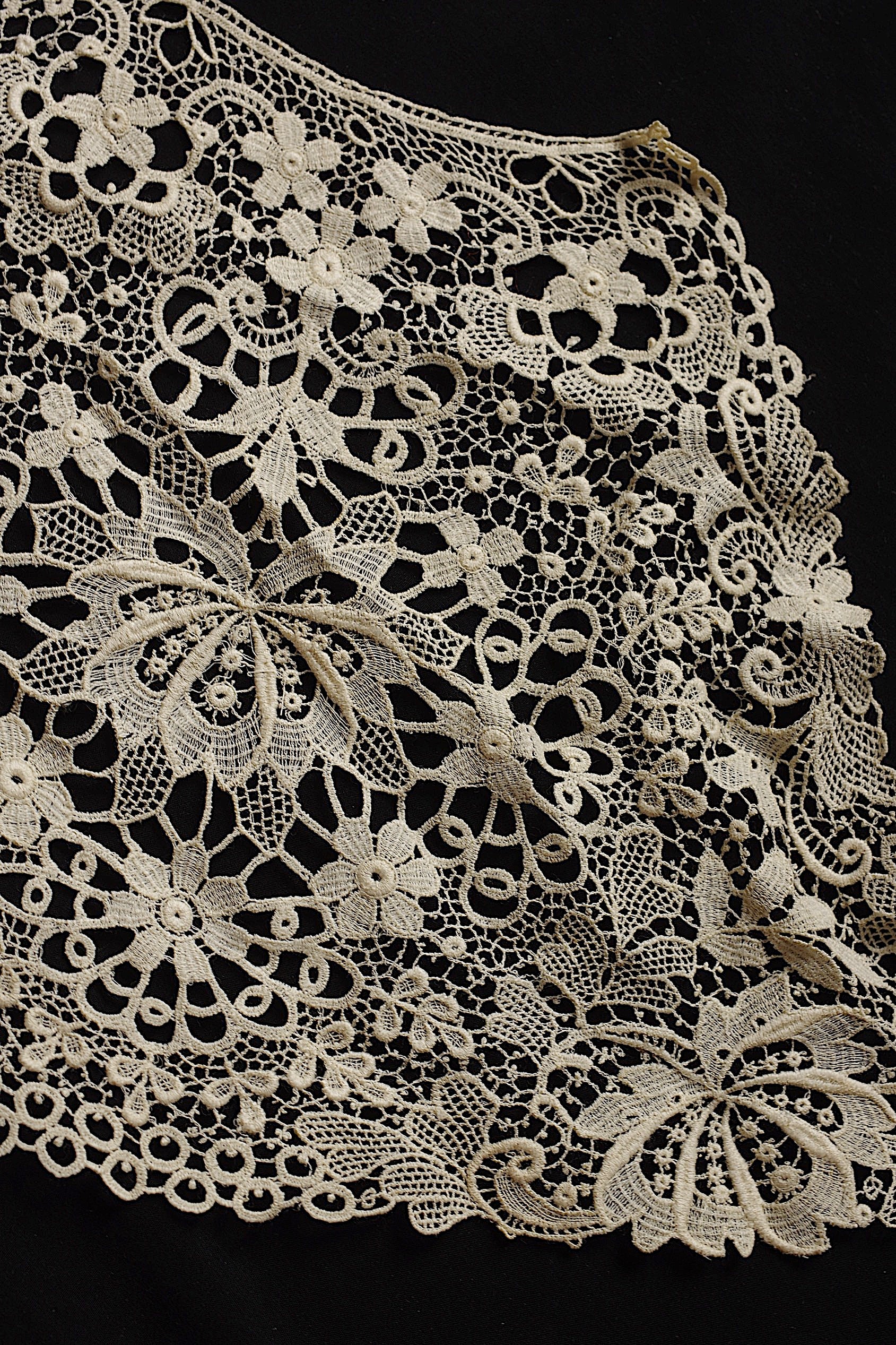 アンティークレース antique lace la dentelle - .FR a l'epoque