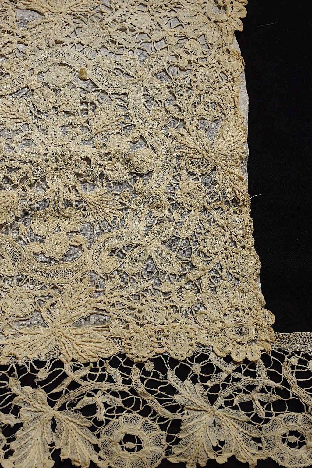 アンティークレース dentelle ancienne パーツ2つ 3