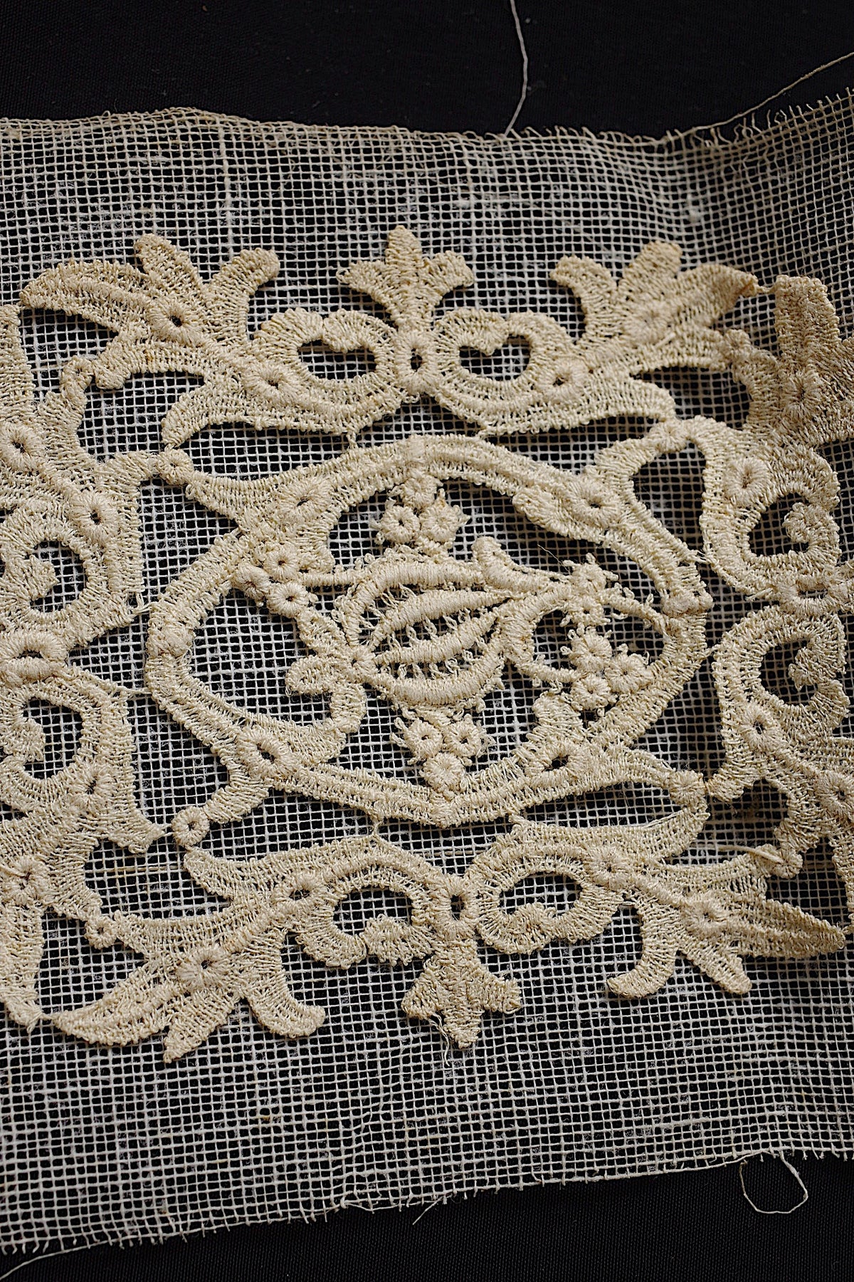 アンティークレース dentelle ancienne モチーフシート 266cm 3