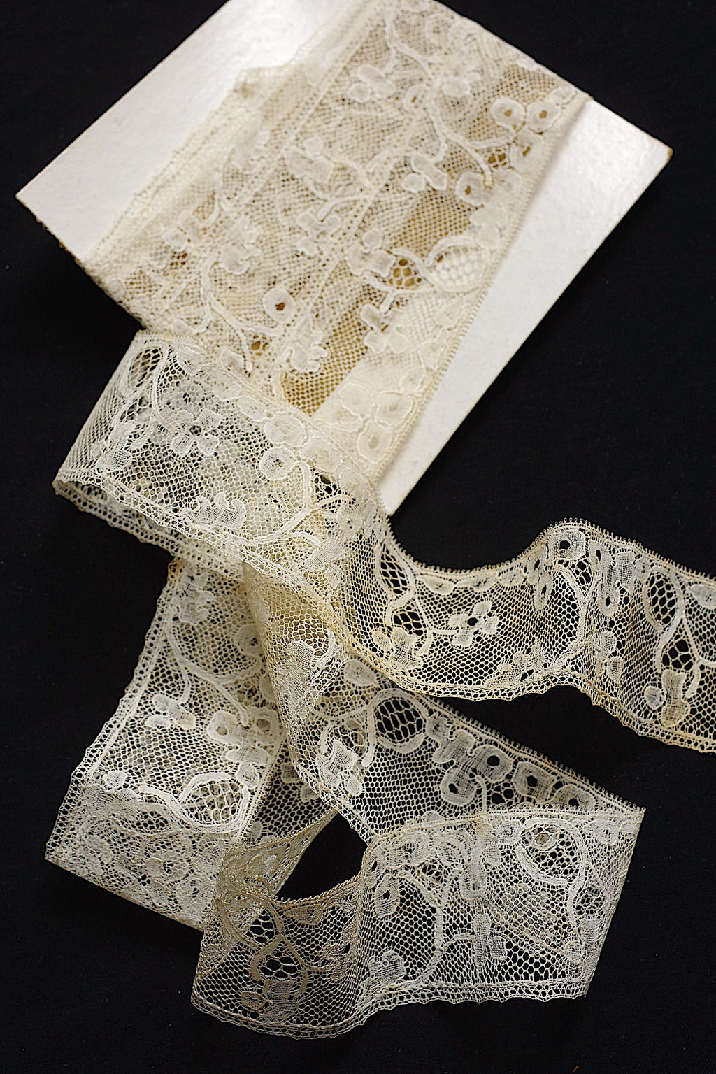 アンティークレース dentelle ancienne 180cm