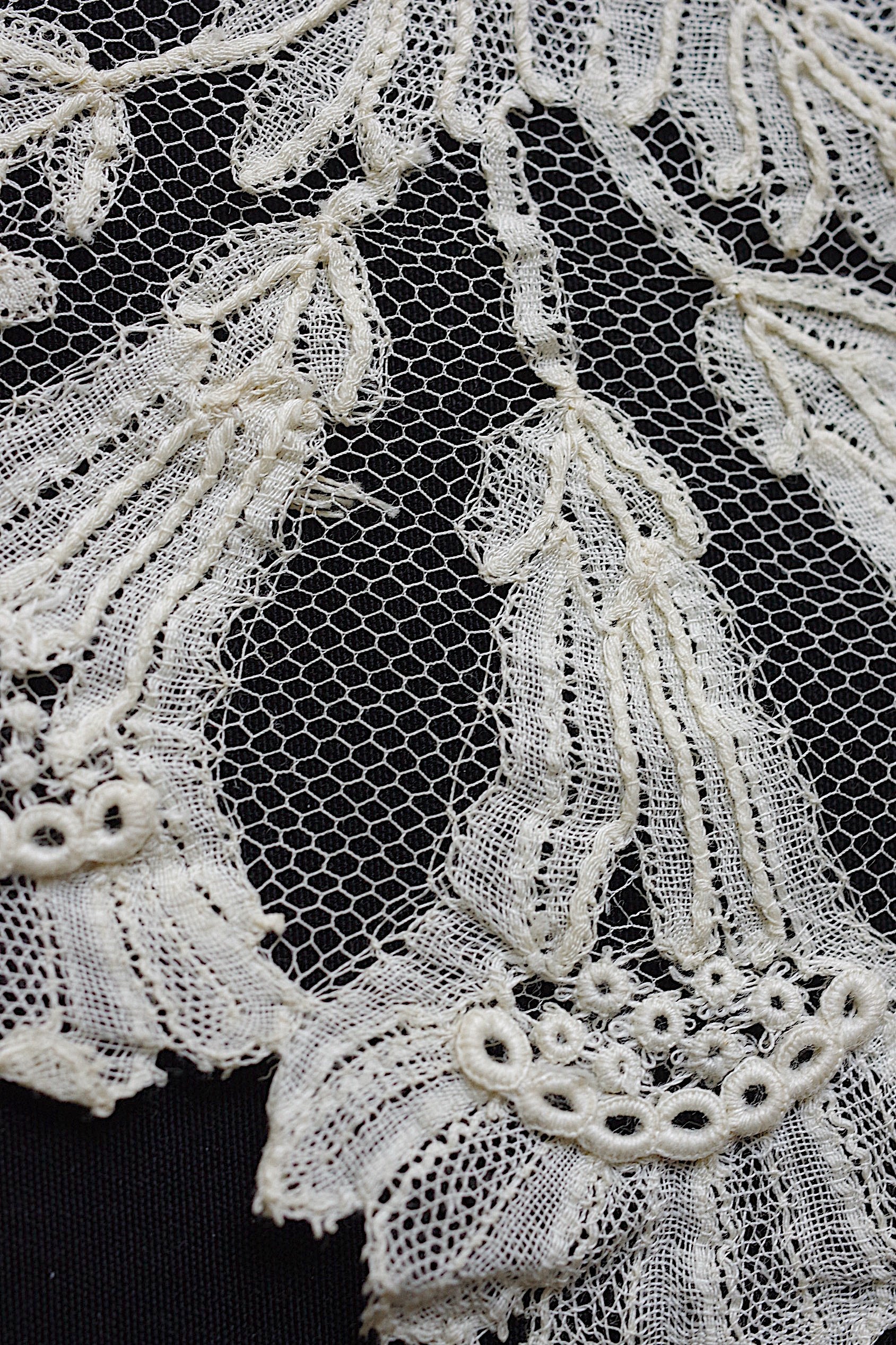 アンティークレース antique lace la dentelle - .FR a l'epoque