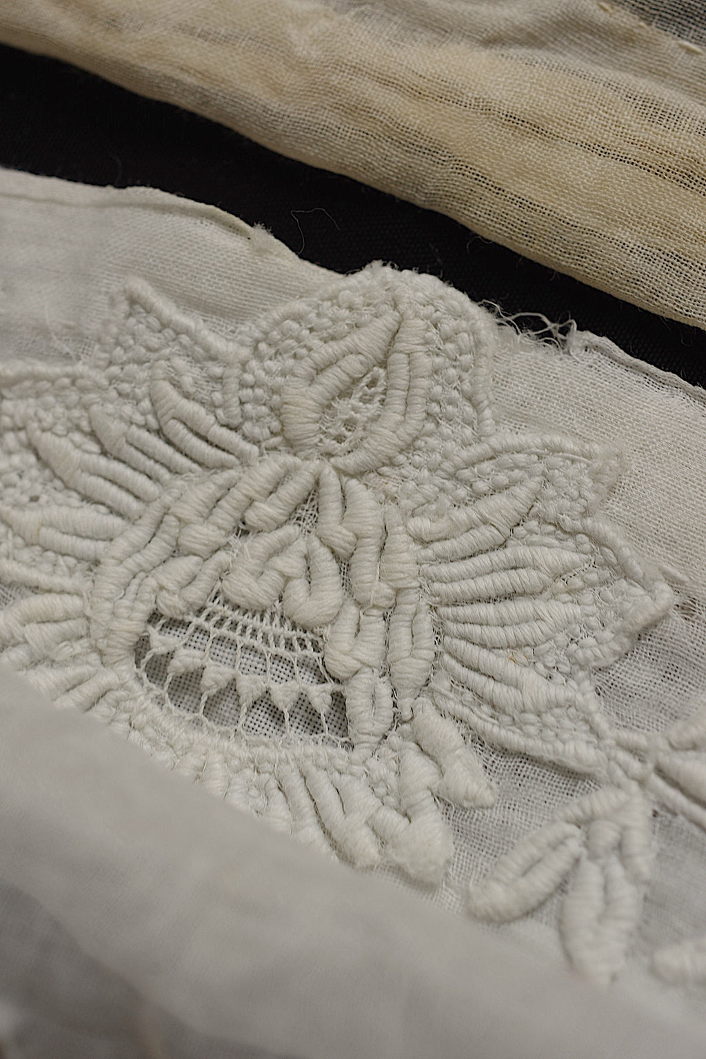 アンティークレース dentelle ancienne モチーフ 刺繍 ハギレ2 7