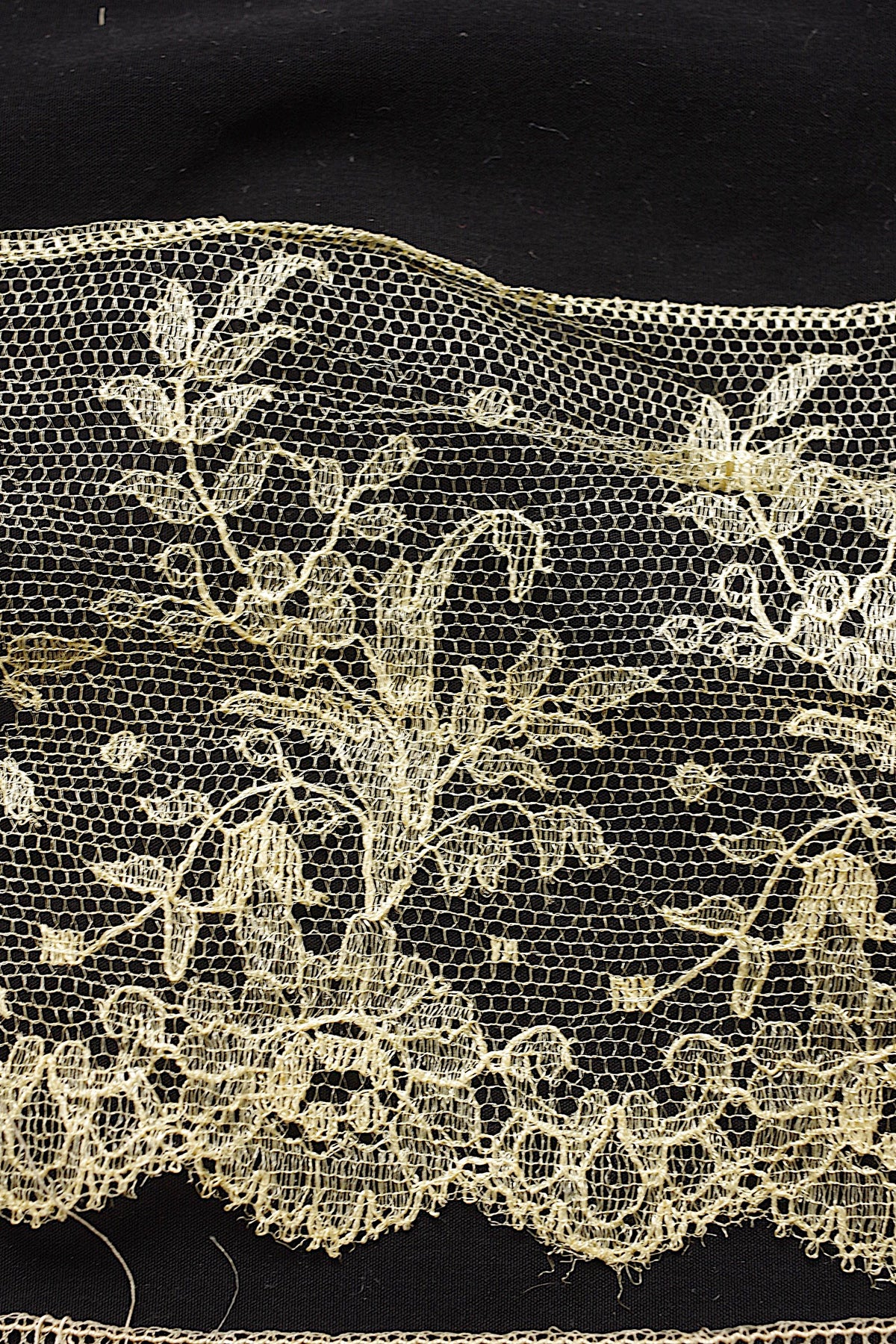 アンティークレース dentelle ancienne 176cm 48cm 2