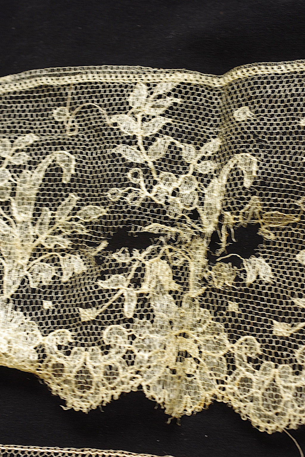 アンティークレース dentelle ancienne 176cm 48cm 3