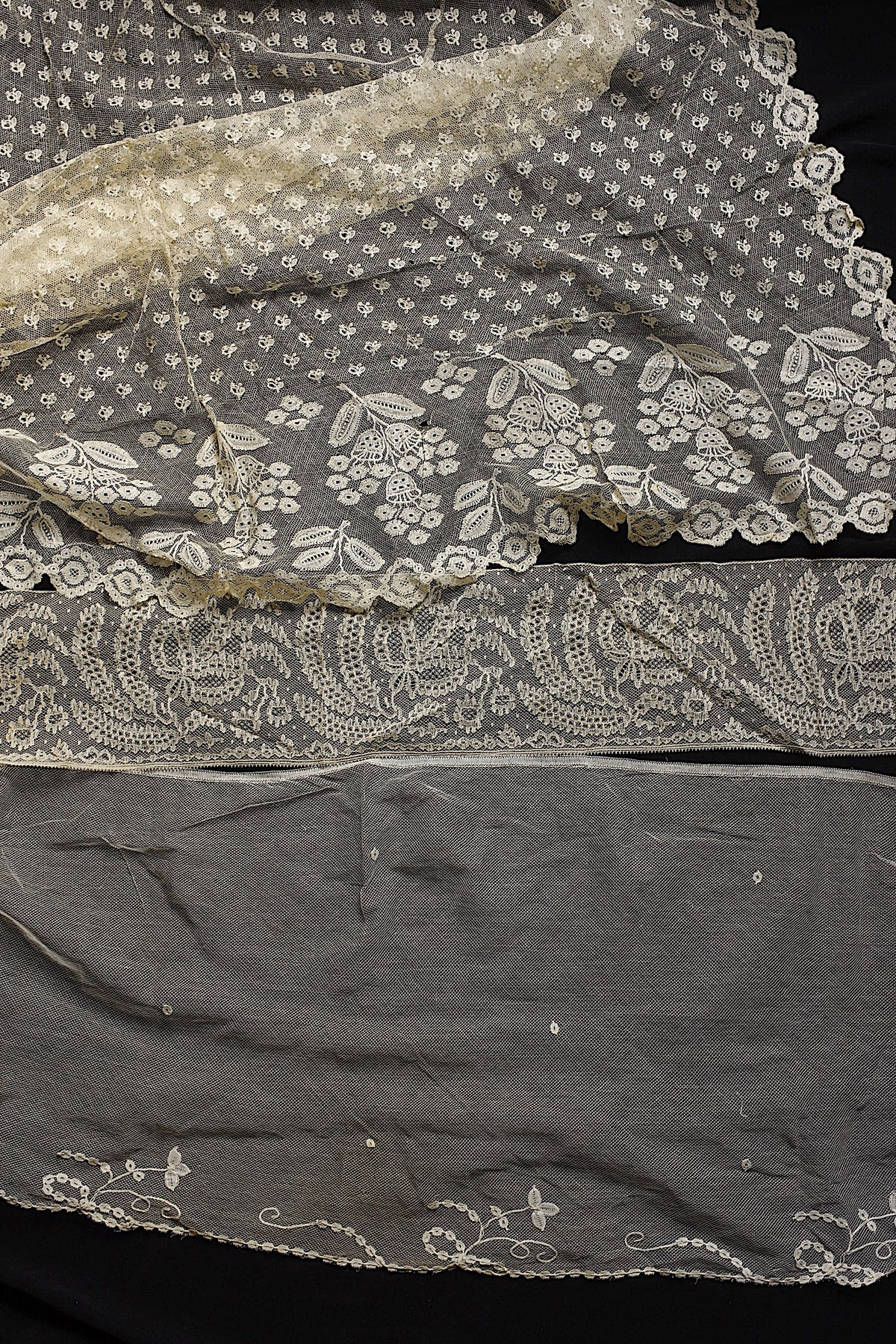 アンティークレース dentelle ancienne ハギレ 素材用