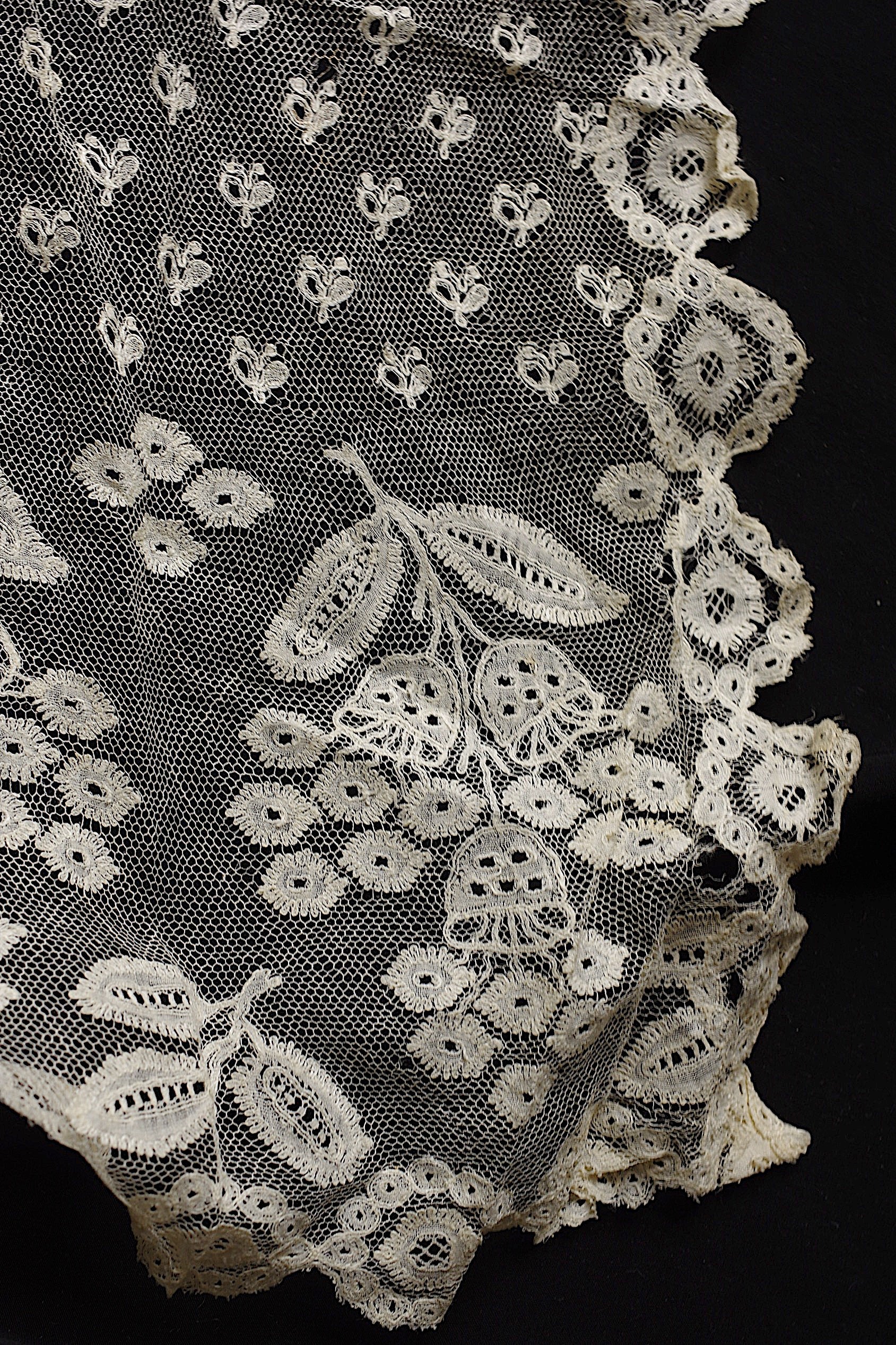 アンティークレース antique lace la dentelle - .FR a l'epoque