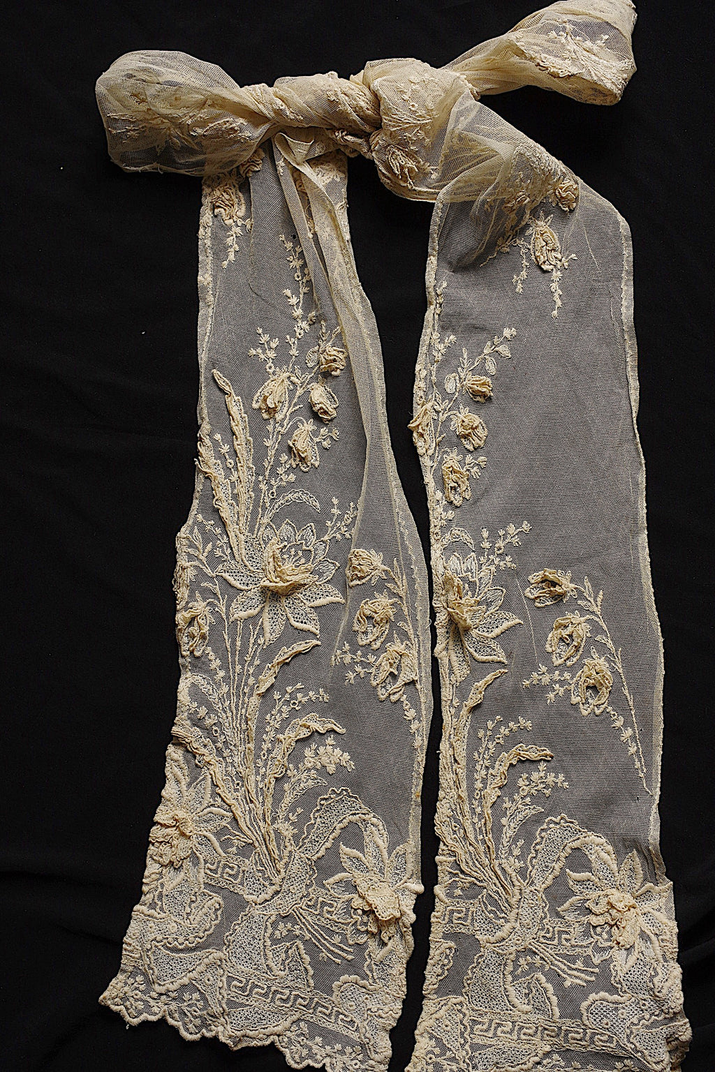 アンティークレース dentelle ancienne 刺繍レースタイ 13