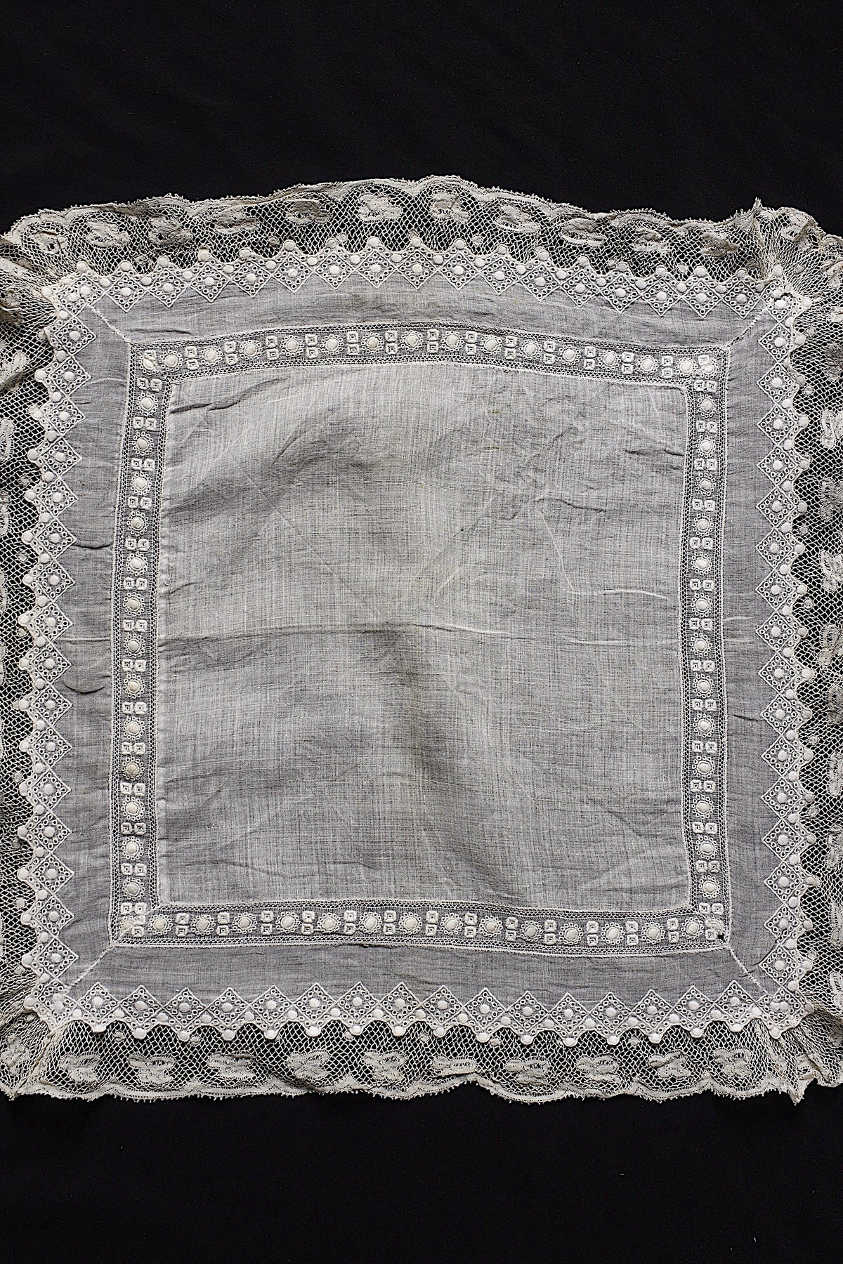 アンティークハンカチ mouchoir ancien 刺繍 2枚 素材用 2