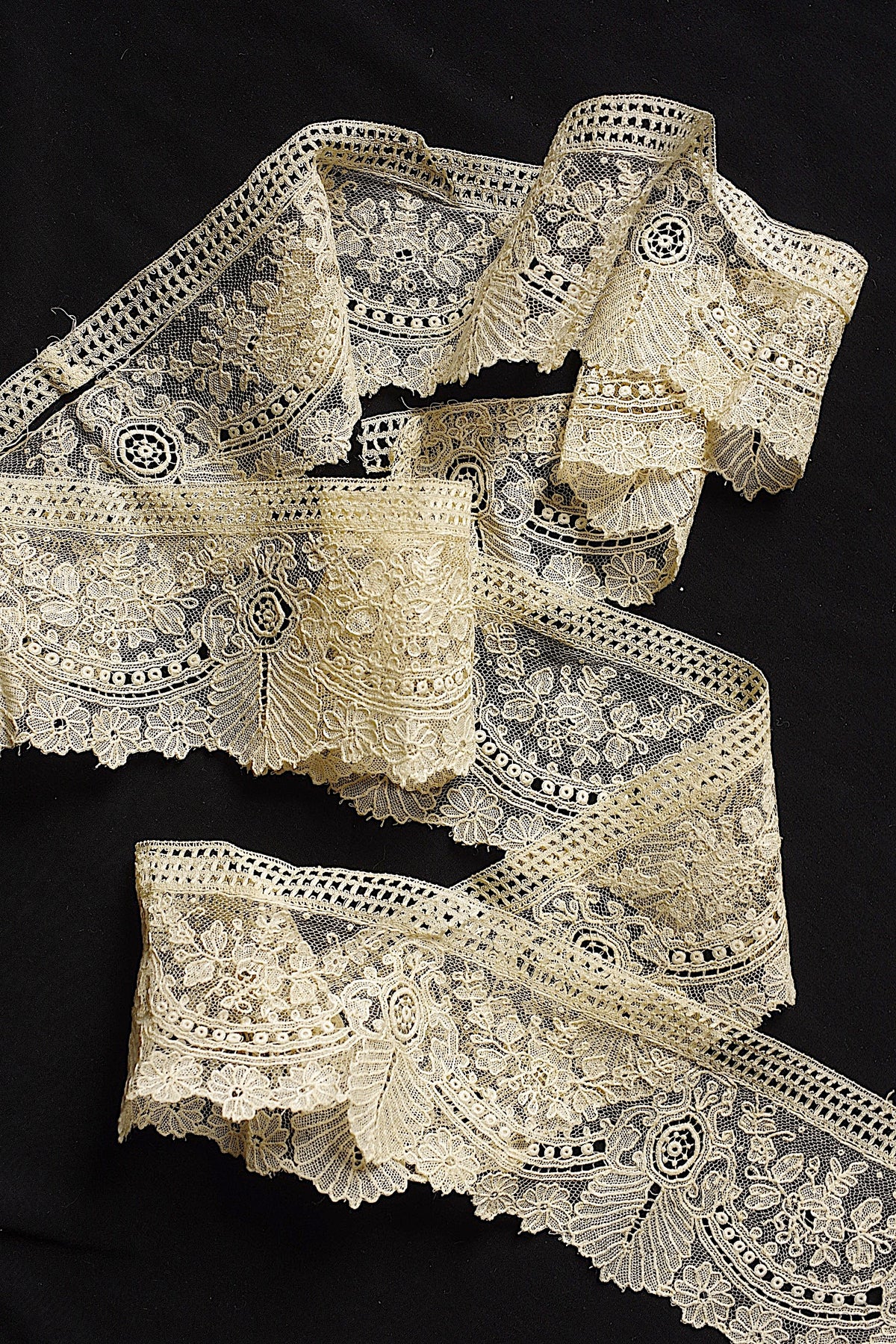 アンティークレース dentelle ancienne ブリュクセルレース133cm