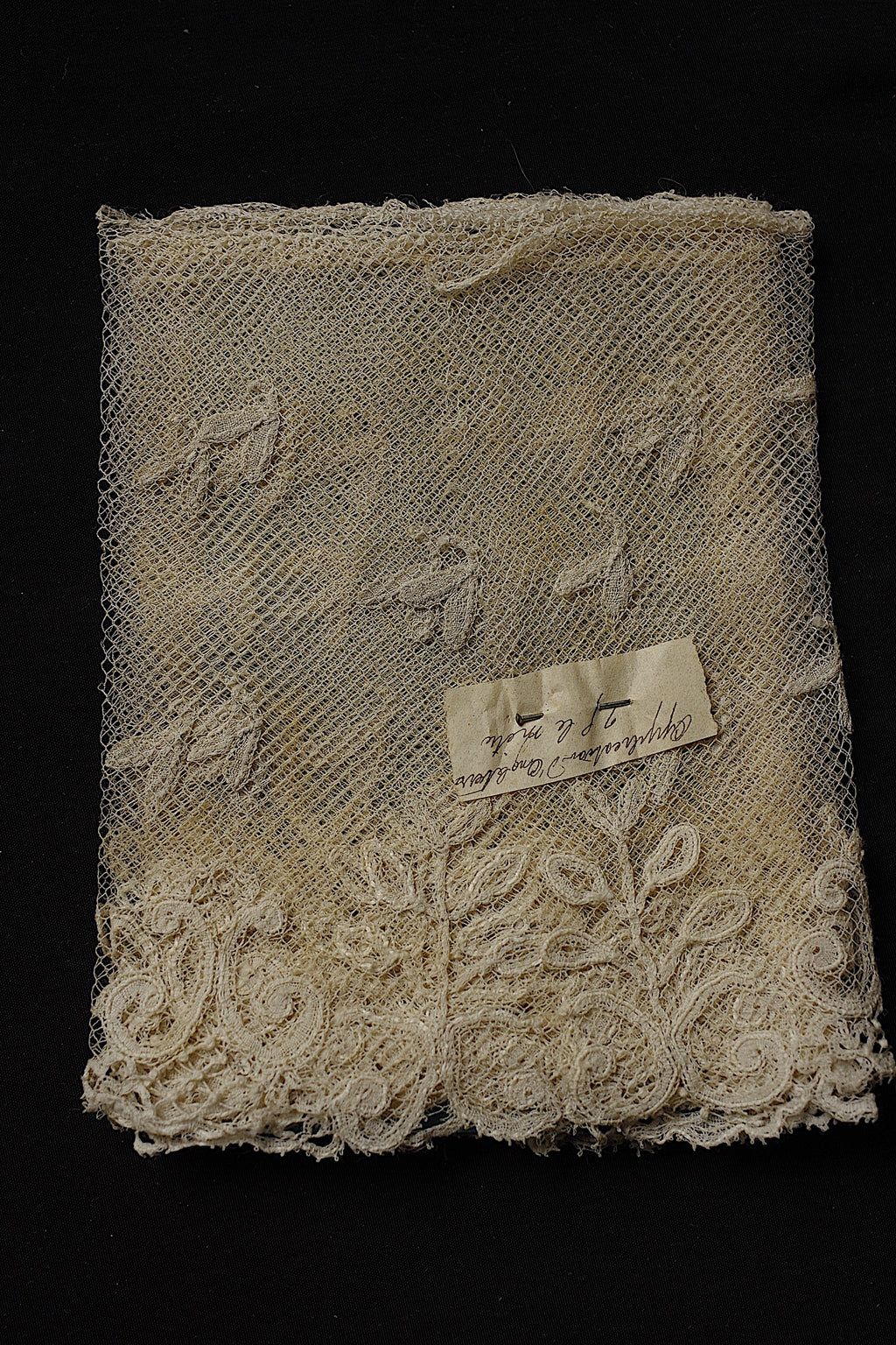 アンティークレース dentelle ancienne 168cm