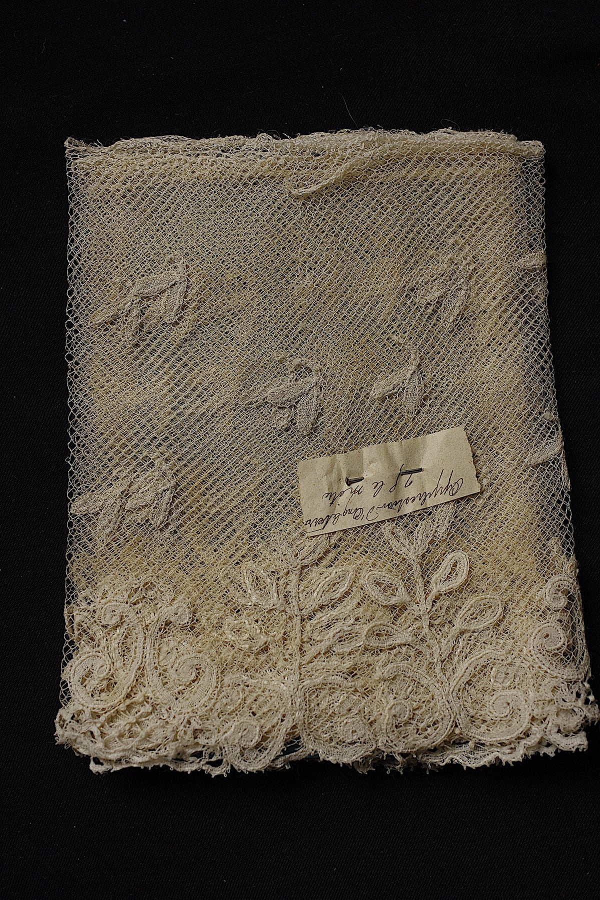 アンティークレース dentelle ancienne 168cm