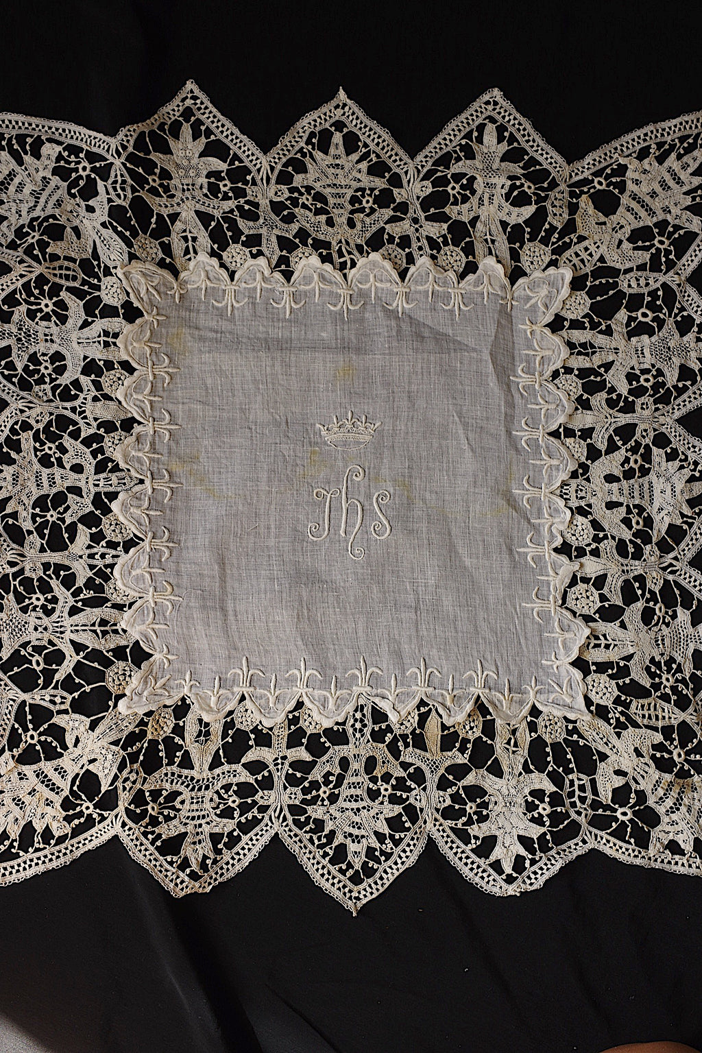 アンティークレース dentelle ancienne 小さめクロス