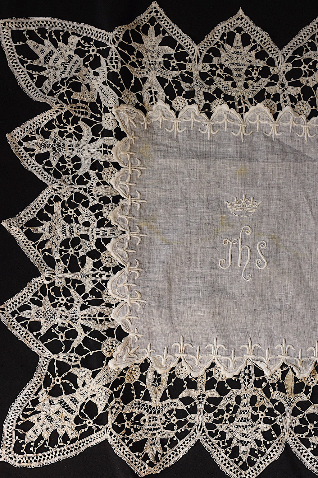 アンティークレース dentelle ancienne 小さめクロス 2