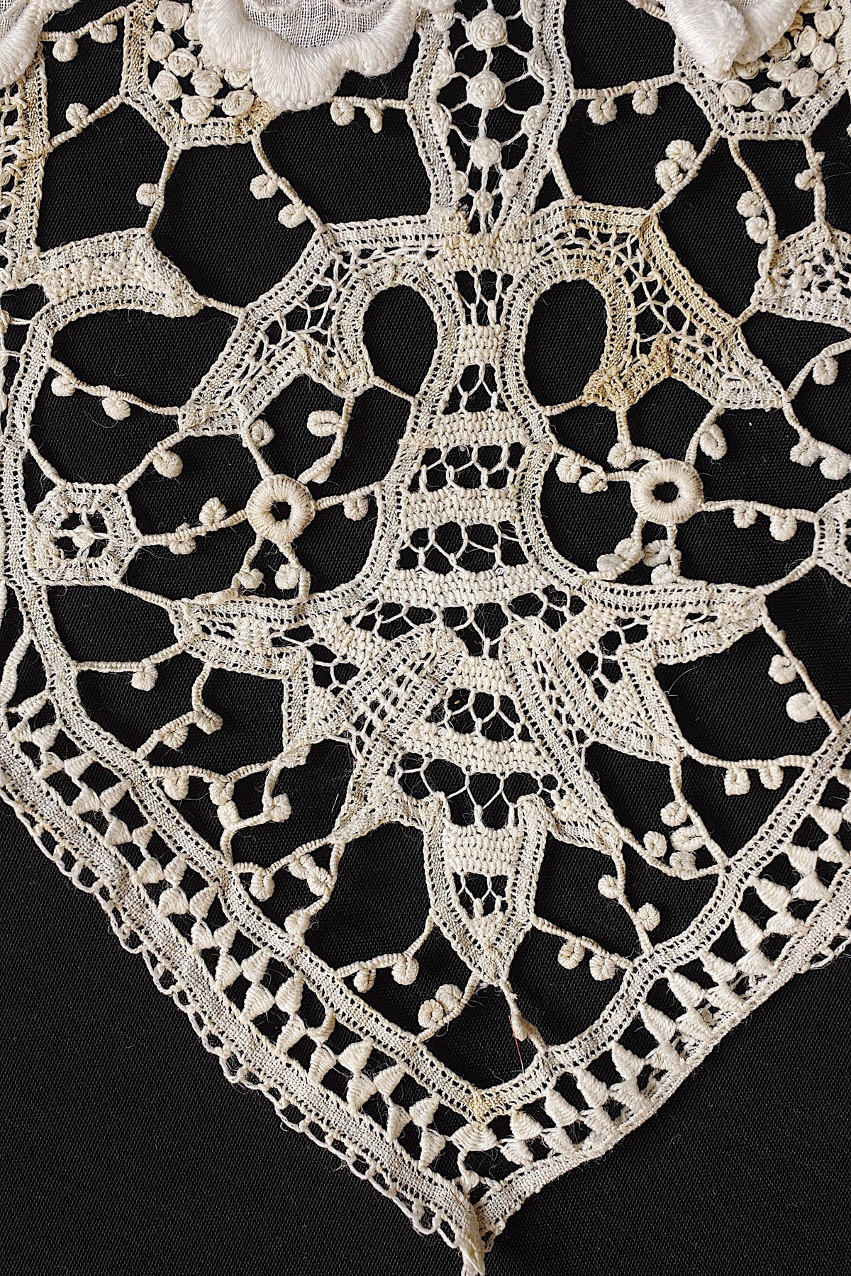 アンティークレース dentelle ancienne 小さめクロス 8