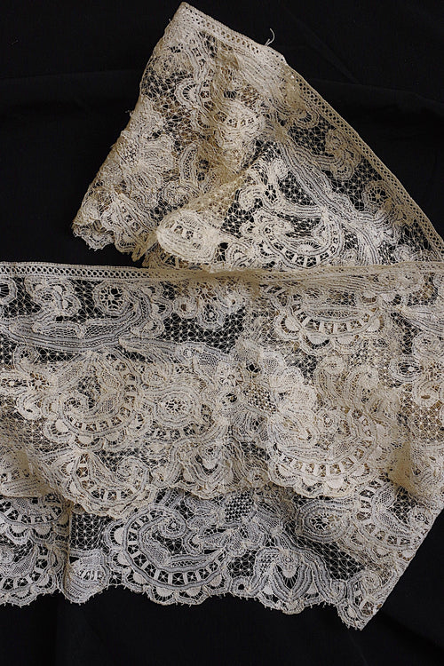 アンティークレース dentelle ancienne 123cm
