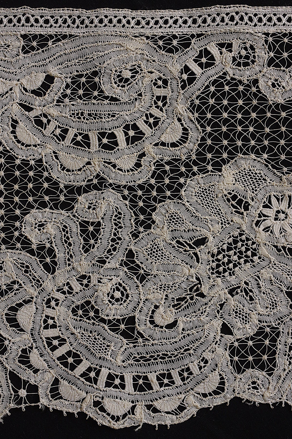 アンティークレース dentelle ancienne 123cm 2