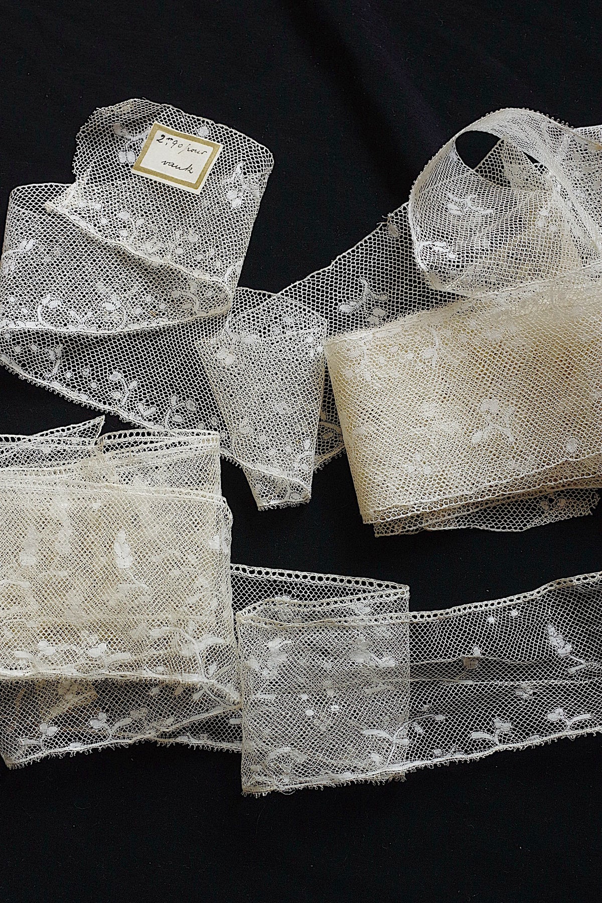 アンティークレース dentelle ancienne 150cm 294cm