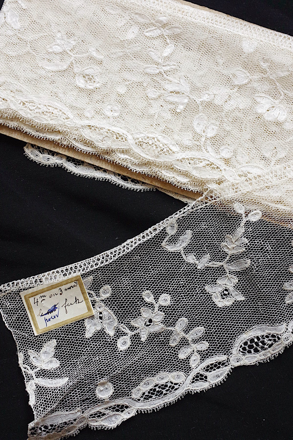アンティークレース dentelle ancienne 138cm 84cm 180cm